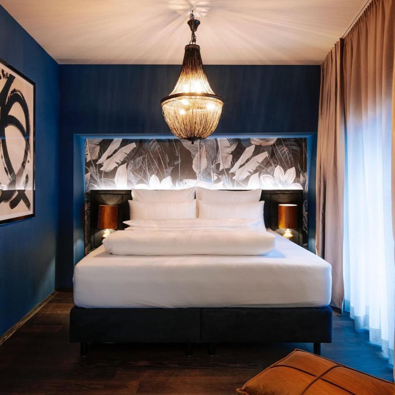 Hotel Grand Near Igi Airport 4*