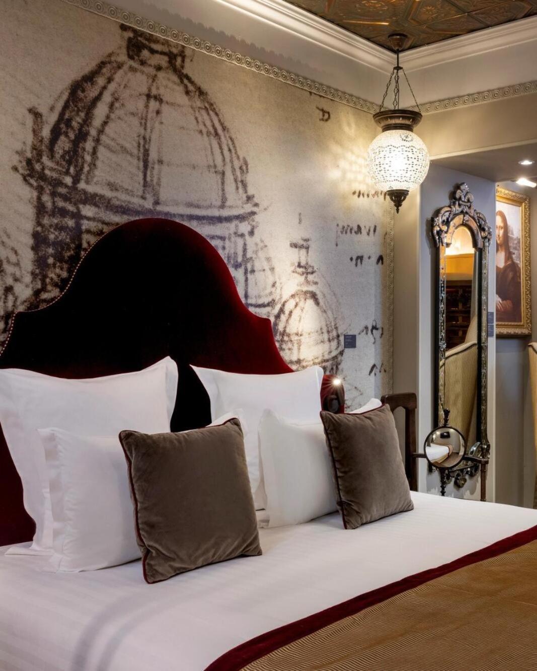 Grand Near Igi Airport Hotel 4*