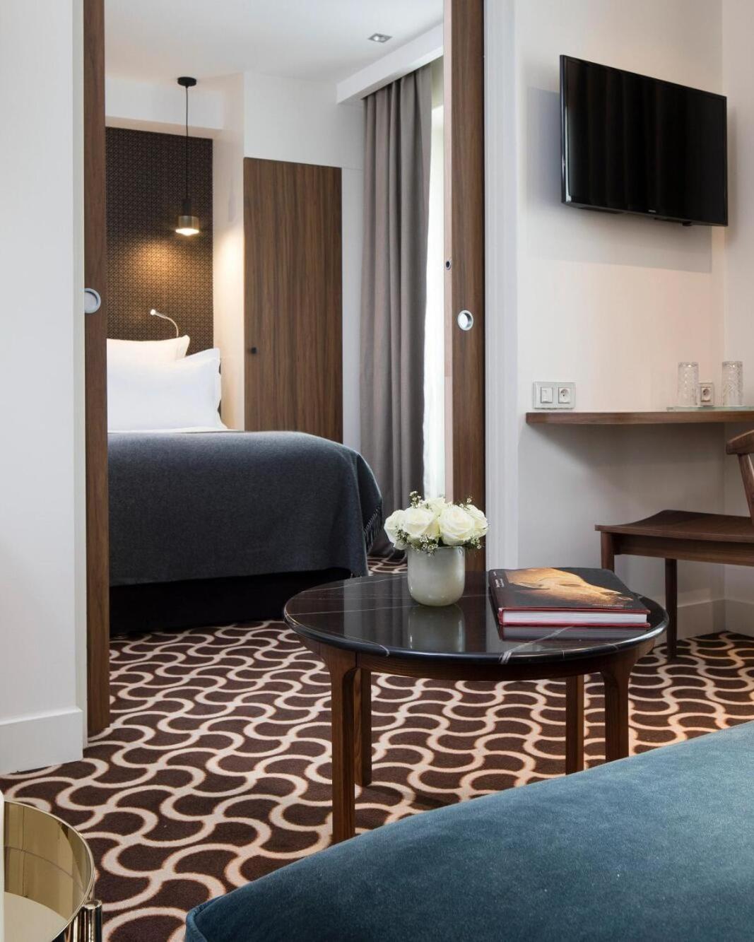 Grand Near Igi Airport 4*