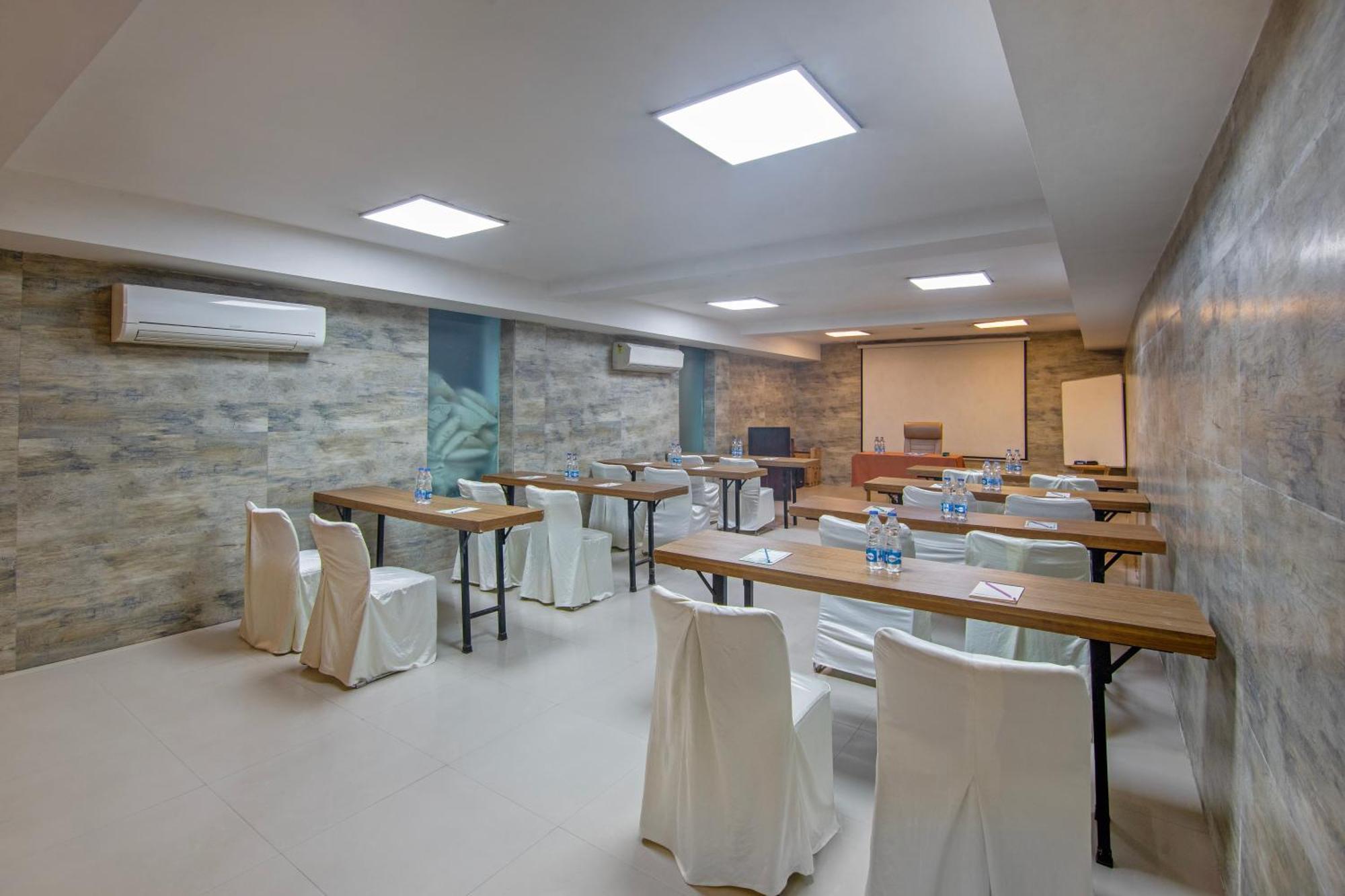 The Waves Hotel 4*