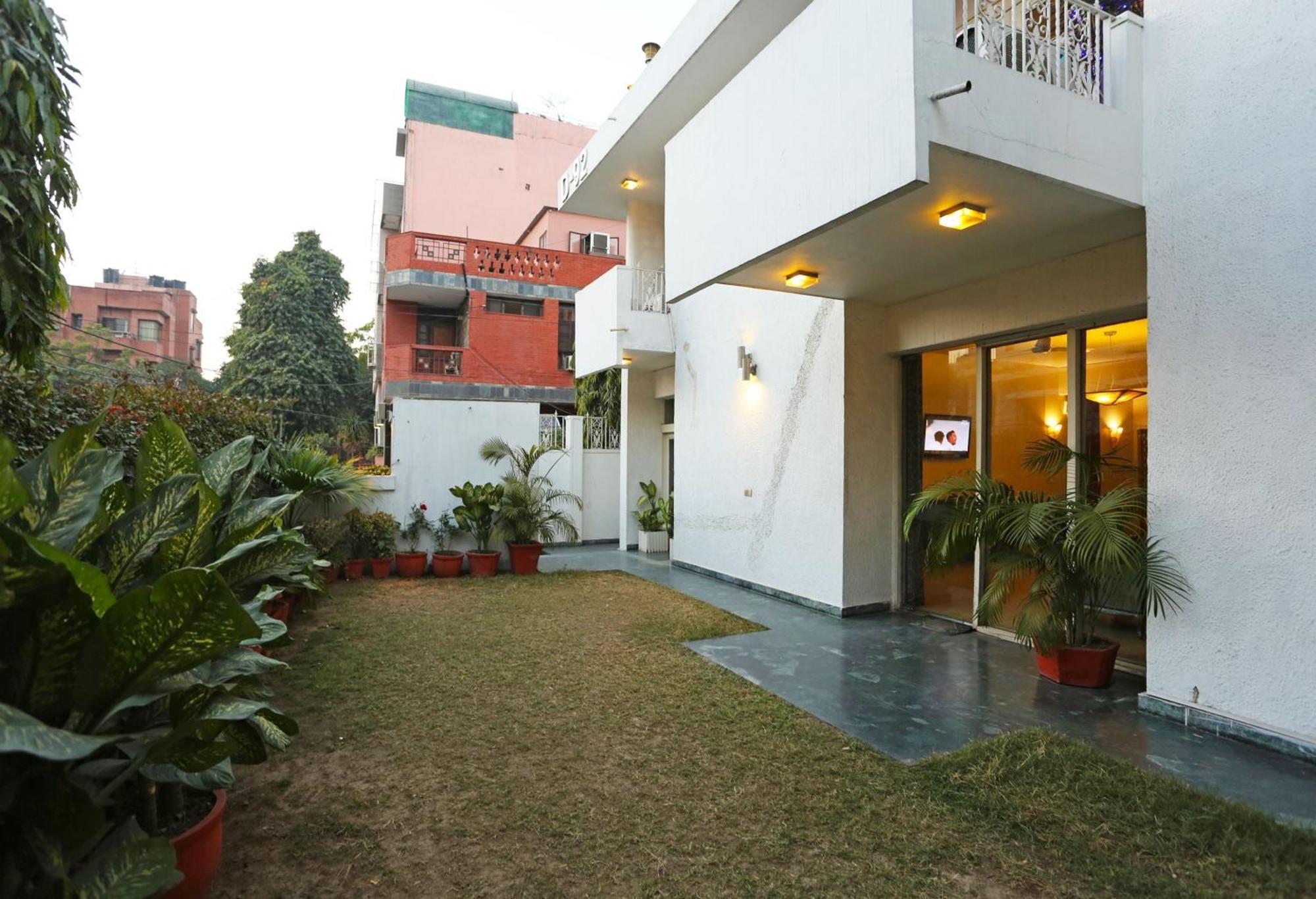 Super O Gem 92 Hotel New Delhi