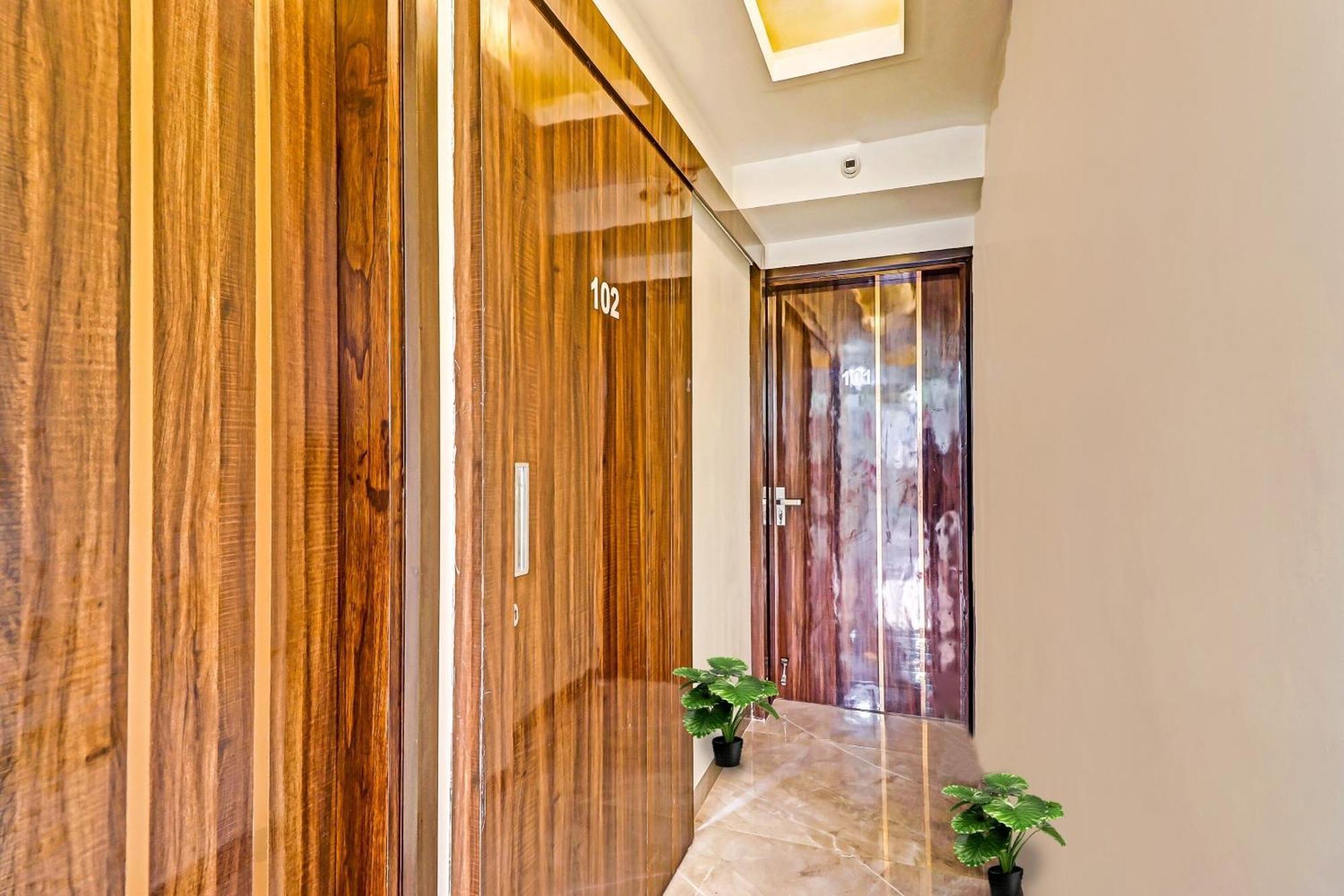 Hotel O Amazing New Delhi
