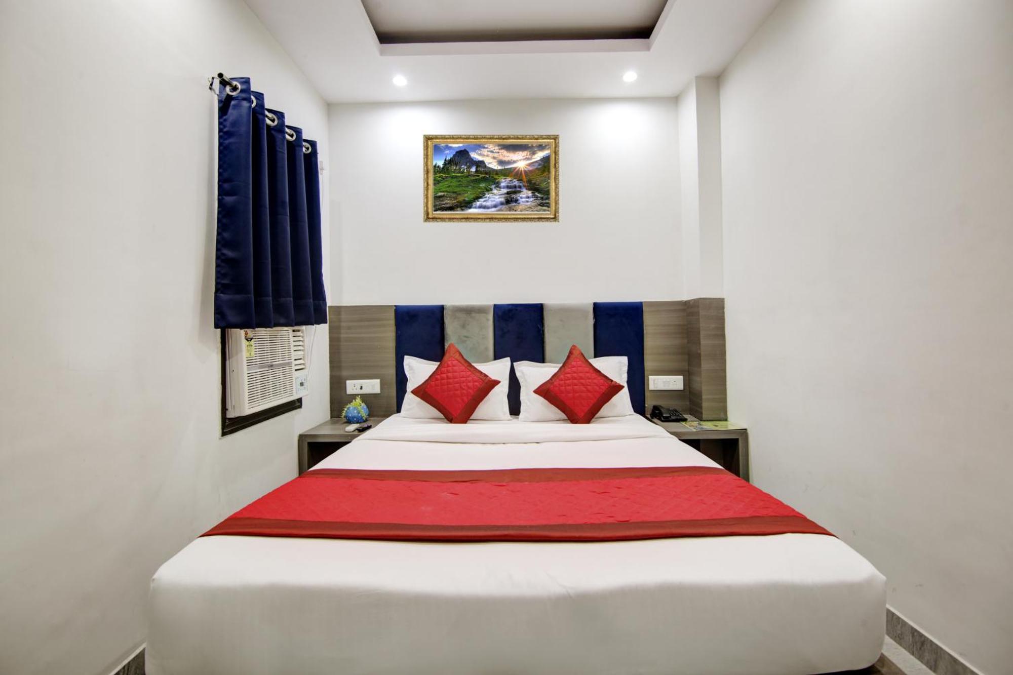 S B Near Railway Station Paharganj New Delhi