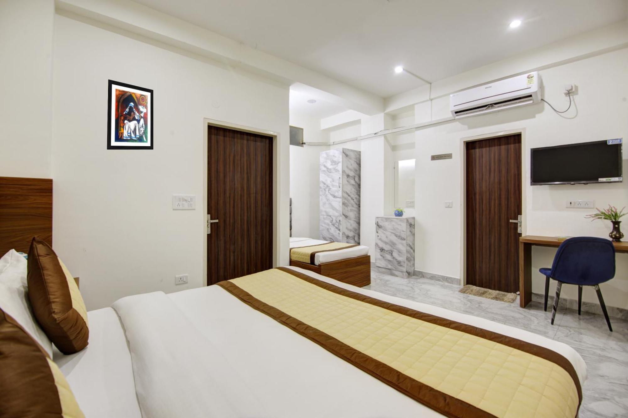 S B Near Railway Station Paharganj * New Delhi
