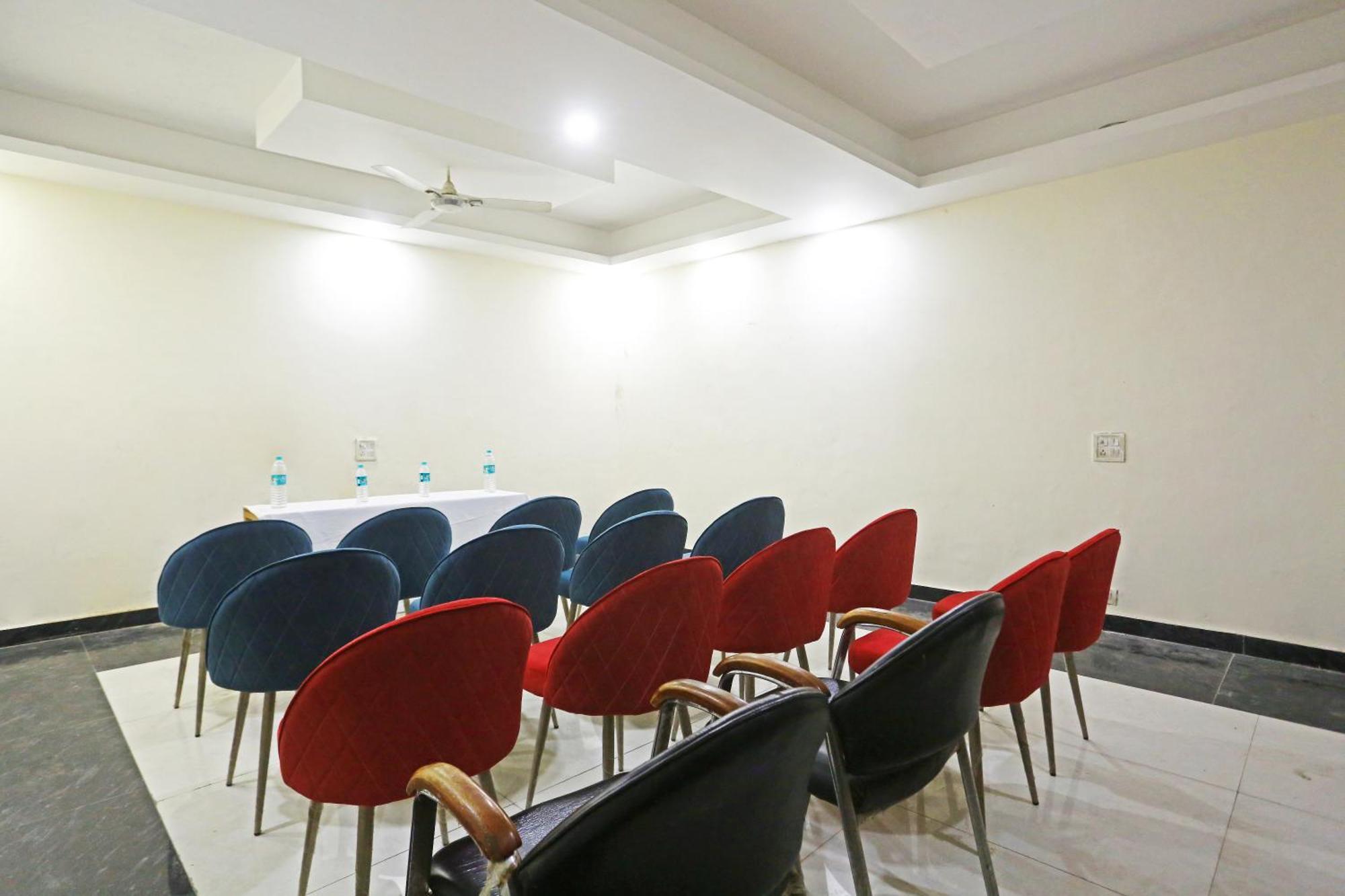 Hotel Lookout Delhi Igi Airport New Delhi