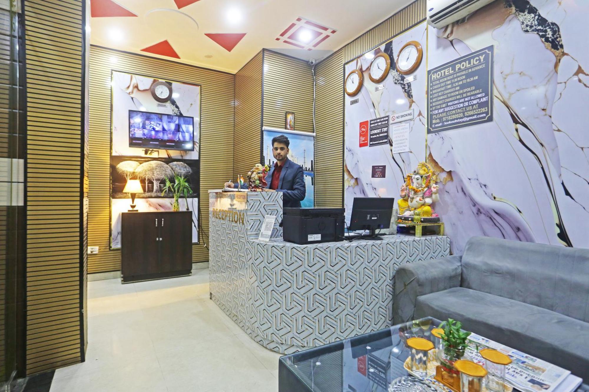 Lookout Delhi Igi Airport Hotel 4*