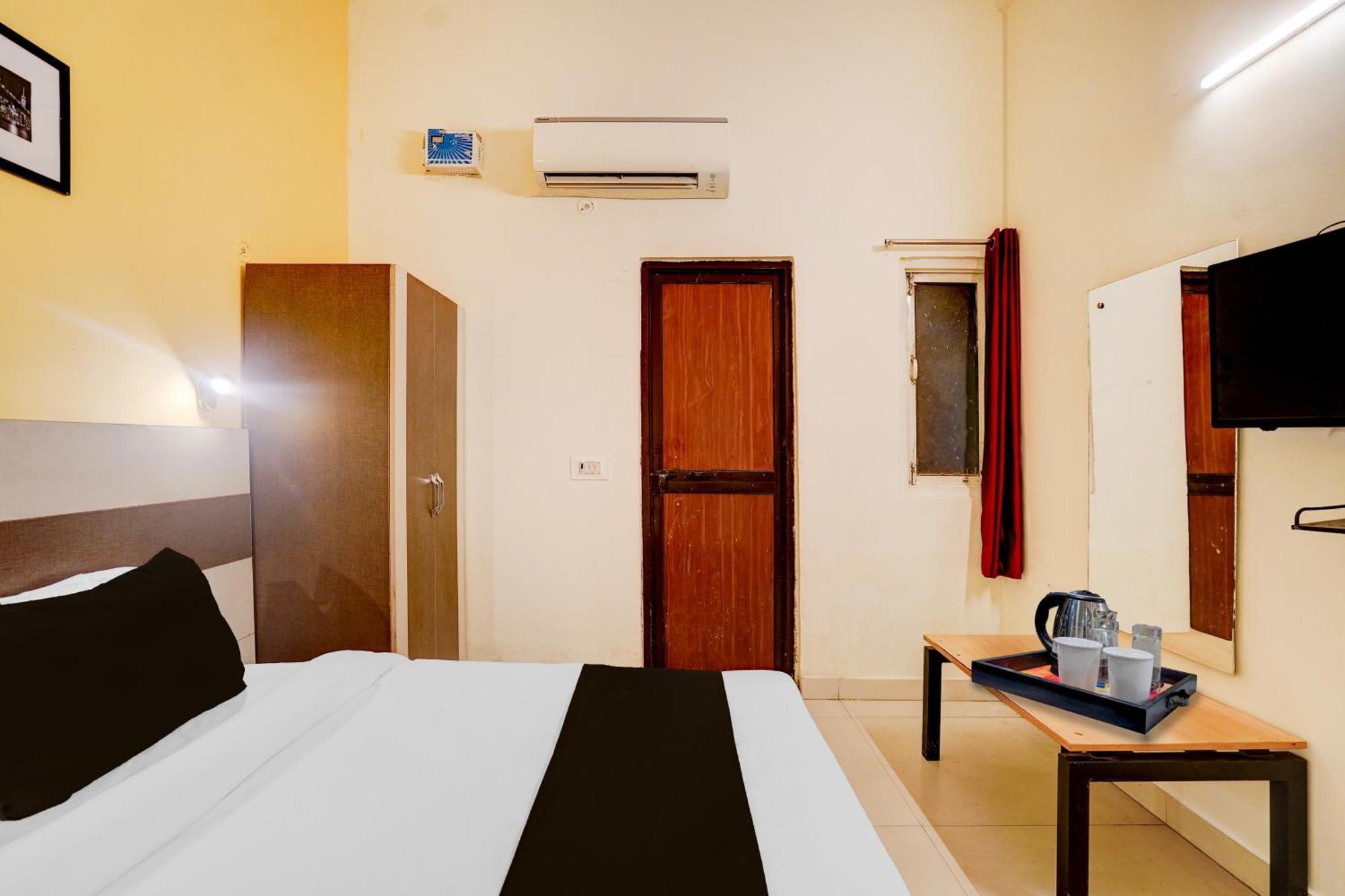 Super O Vishkarma Colony Formerly Harmony Palace Hotel 3*