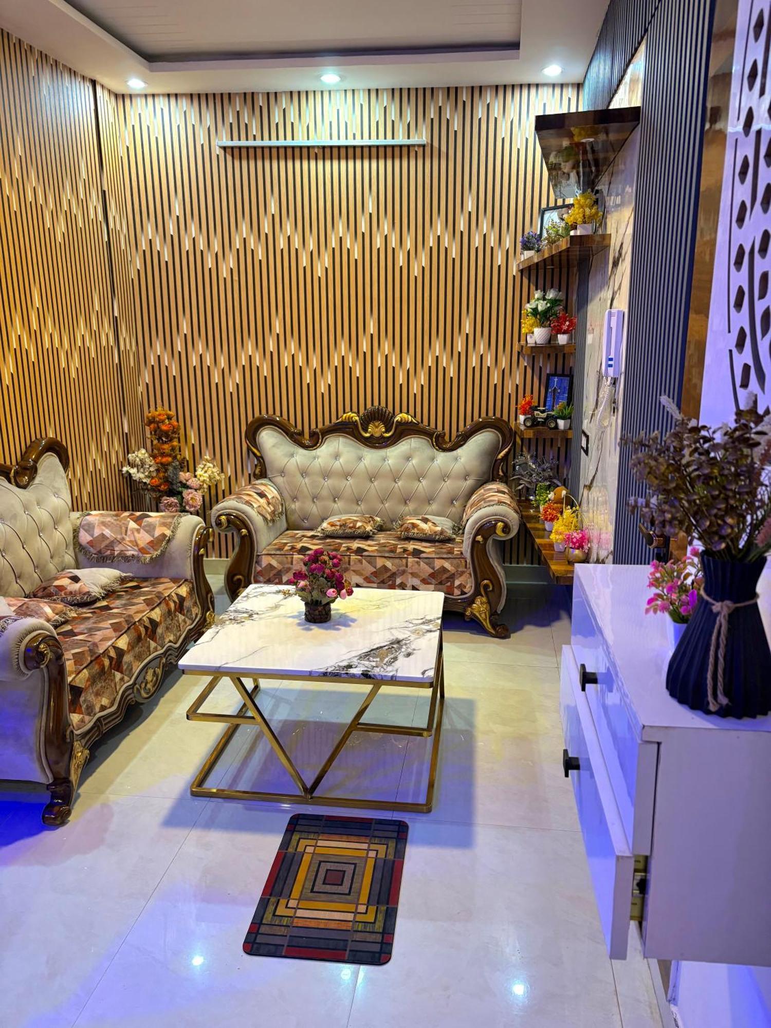 Luxury 2 Bhk In Apartment