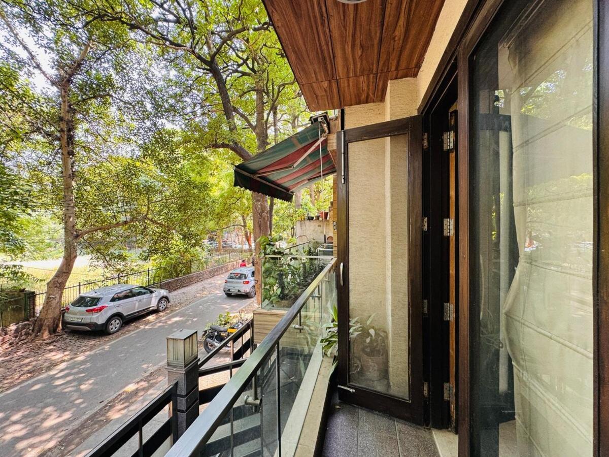 3br Spacious Park Facing With Balcony Apartment