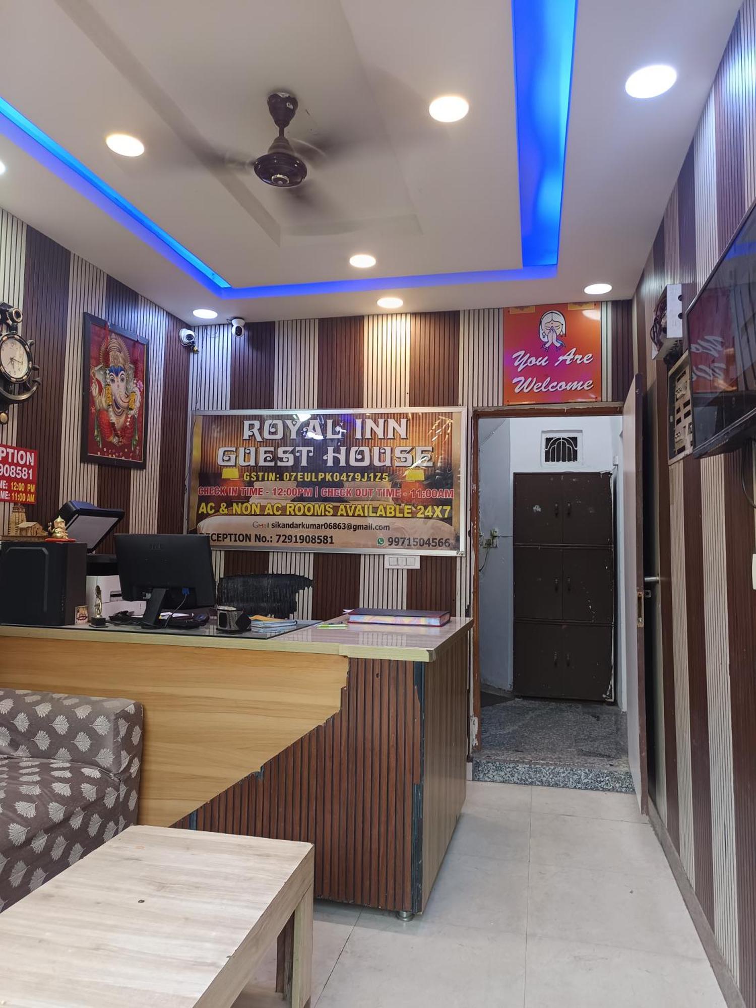 Royal -01 Minute Walk In Nizamuddin Railway Station