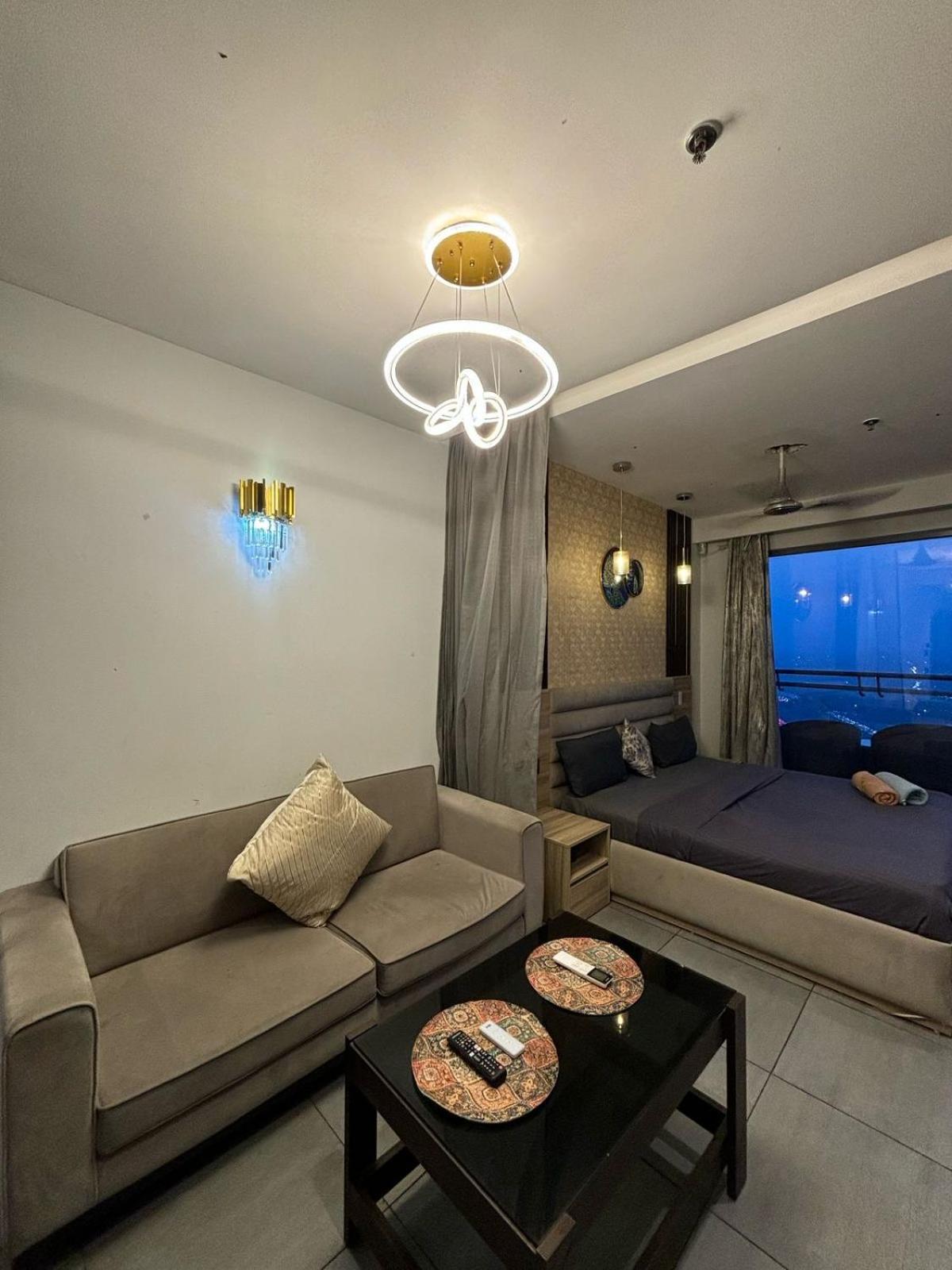 Apartment The Noida Heaven