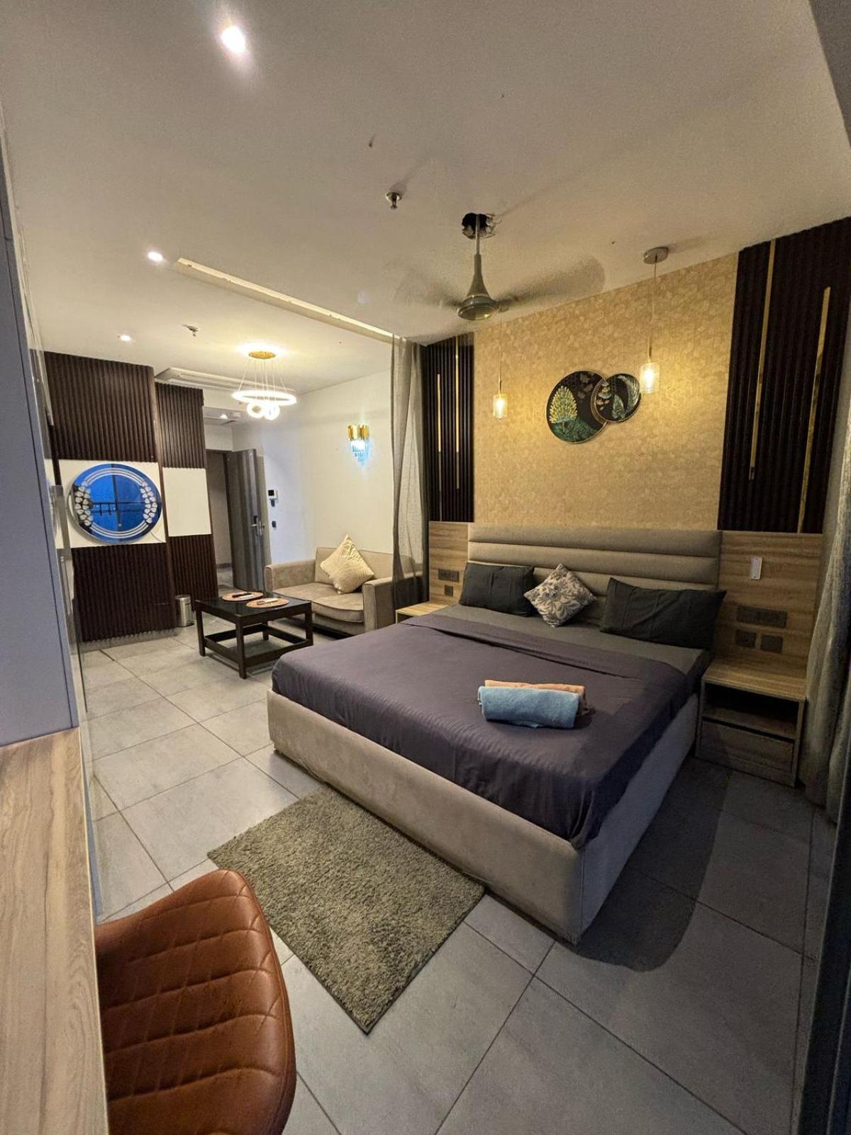 Apartment The Noida Heaven *