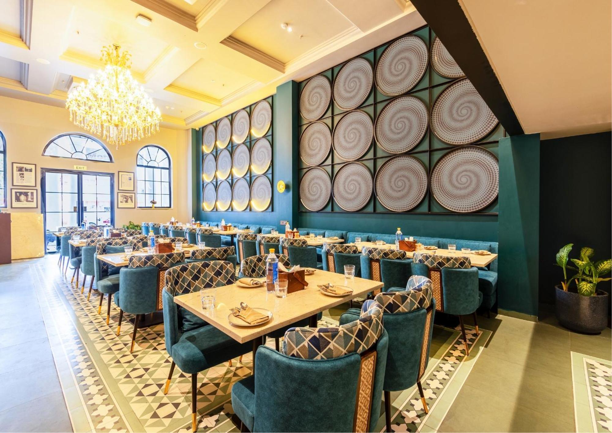 Saltstayz Autograph - Connaught Place
