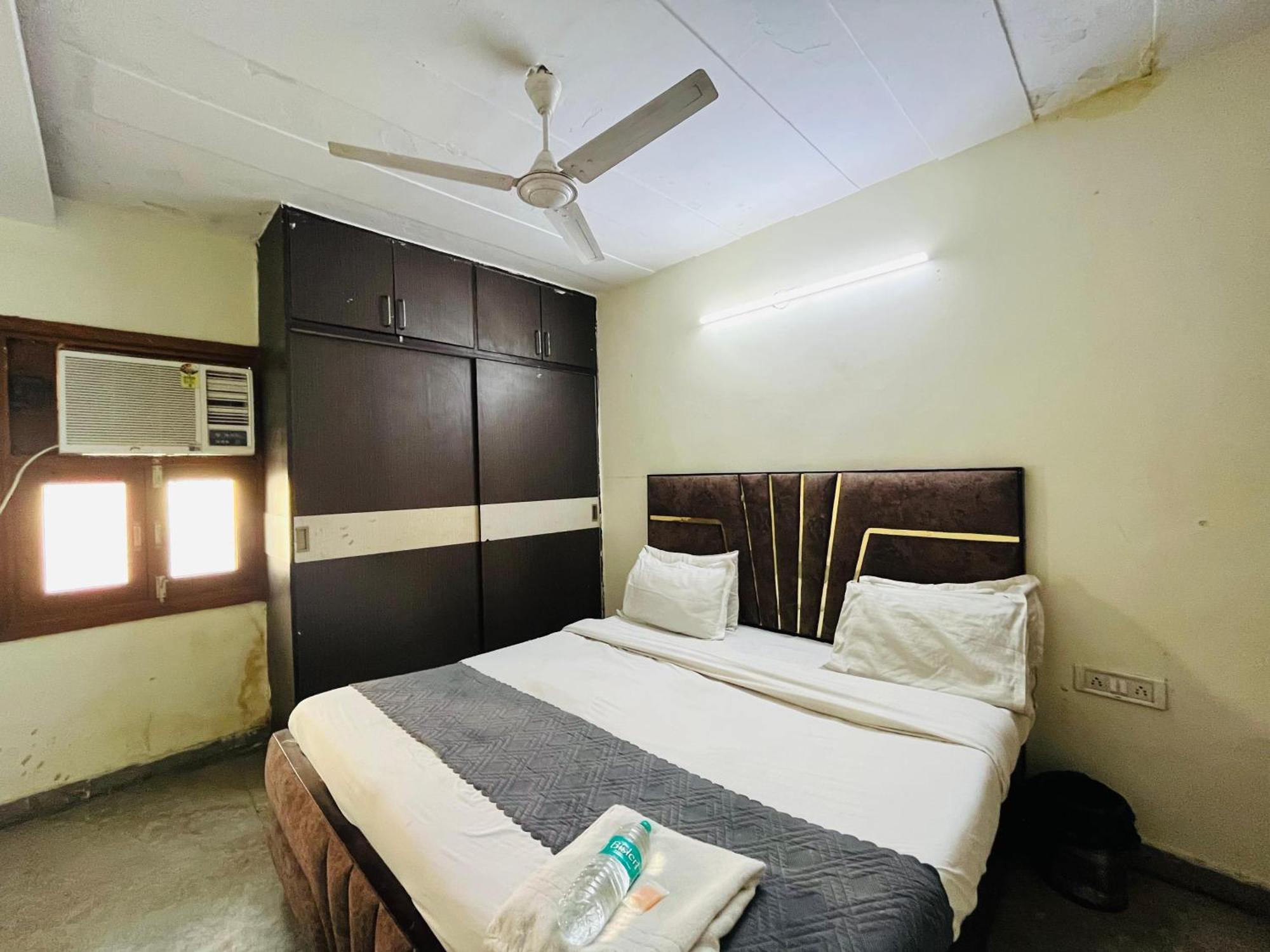 Roomshala 152 Sukoon Hotel 3*