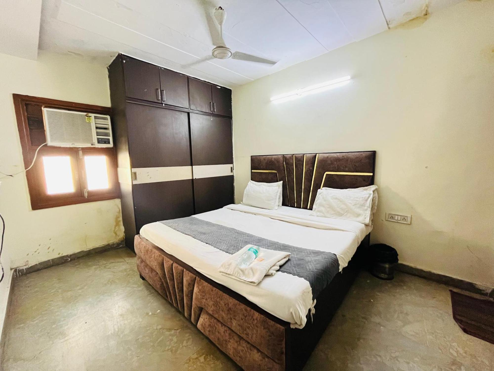 Hotel Roomshala 152 Sukoon 3*