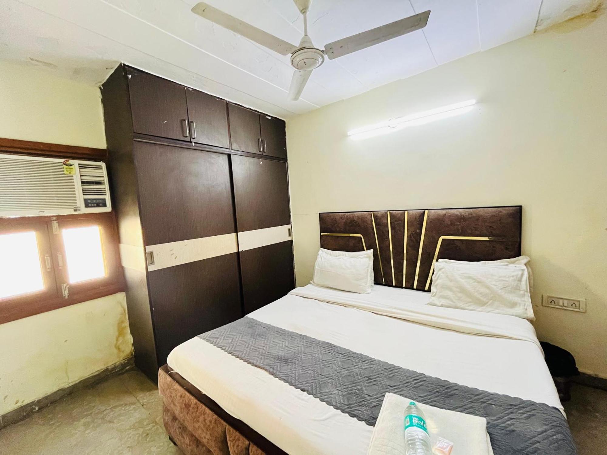 Hotel Roomshala 152 Sukoon 3*