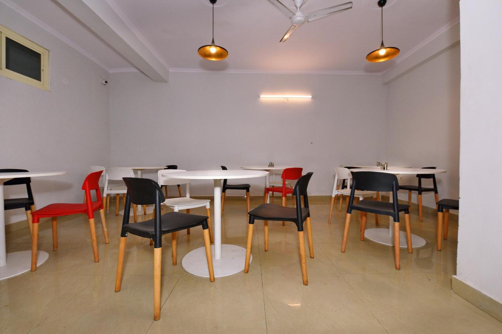 Collection O Ratiram Palace By Wamson Hotel 4*