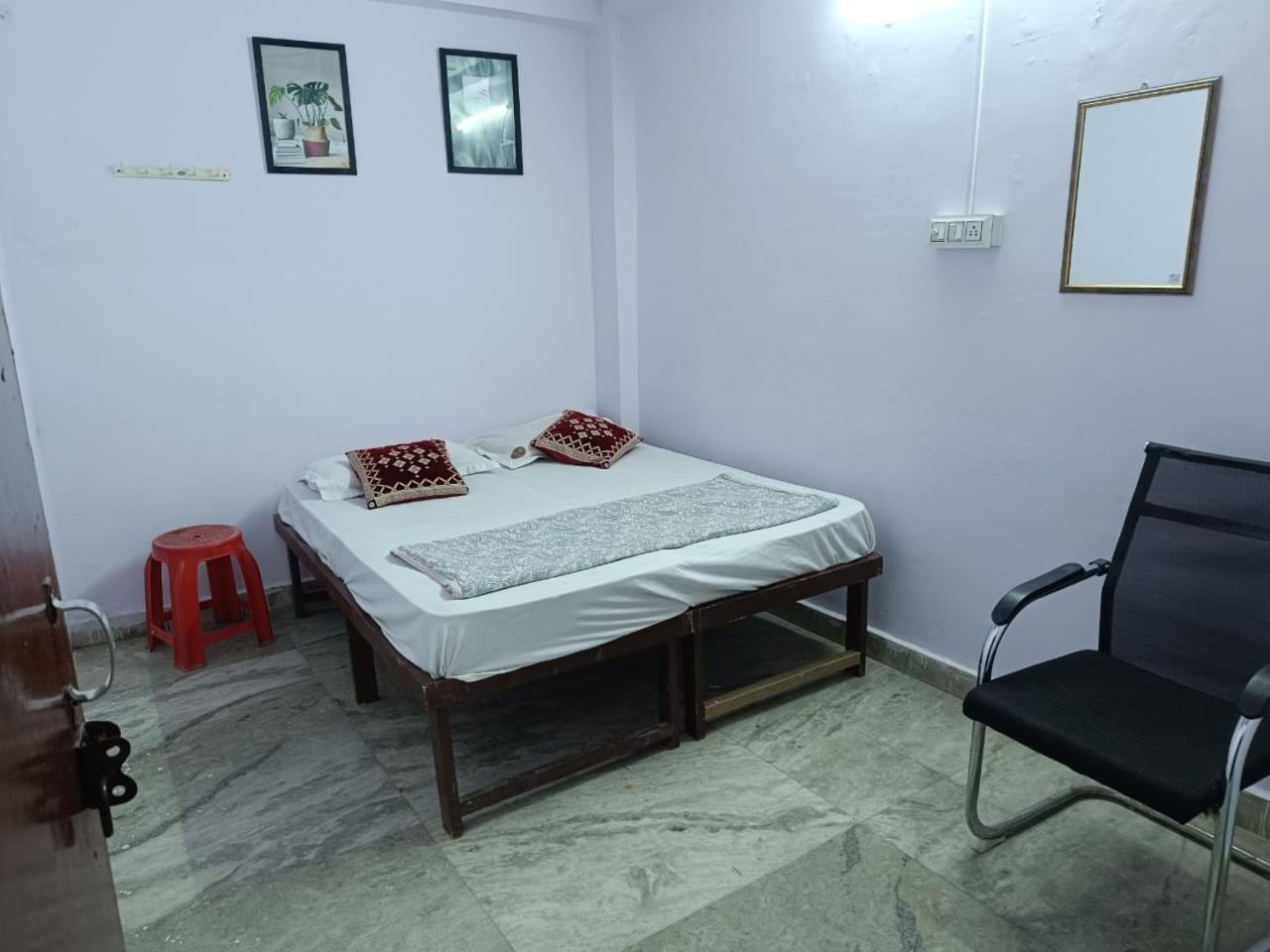 Frazyone Hostel New Delhi