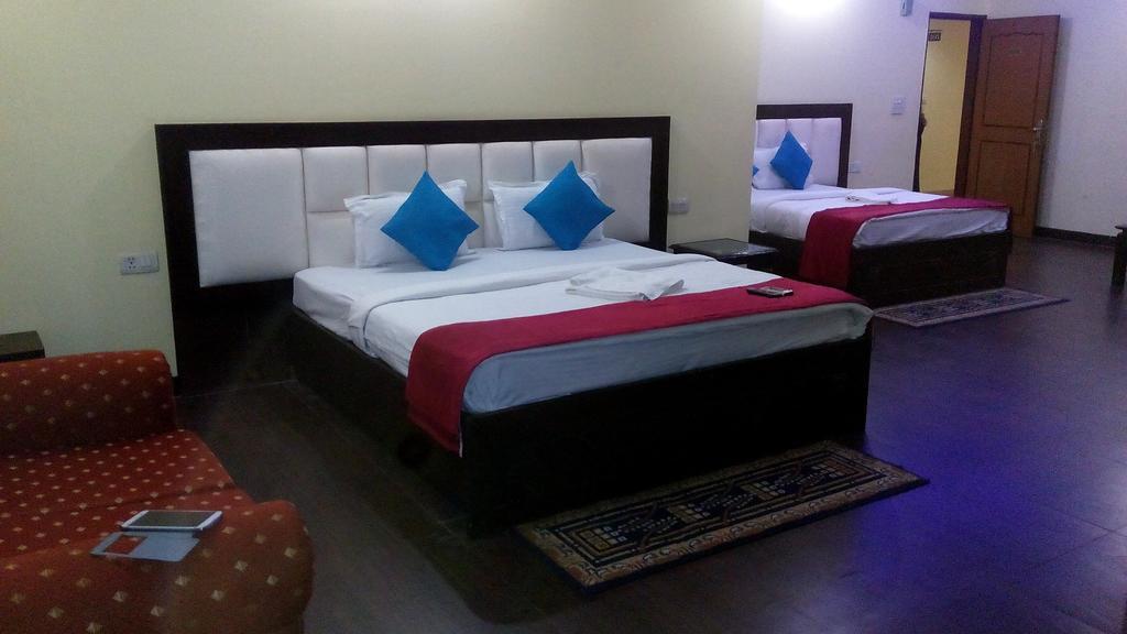 Hanuwant Palace Hotel