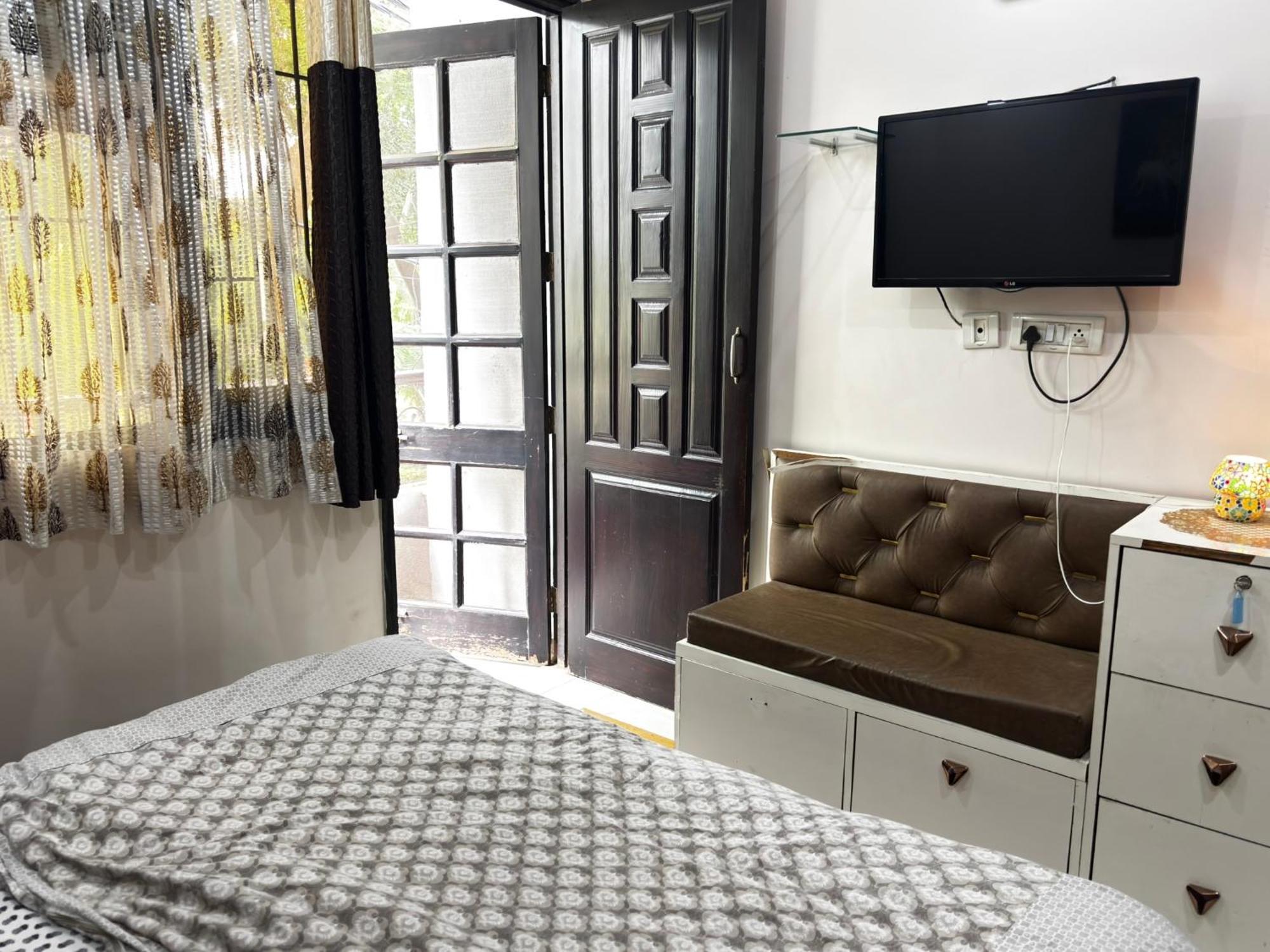 Park View 2bhk In Rohini, Apartment