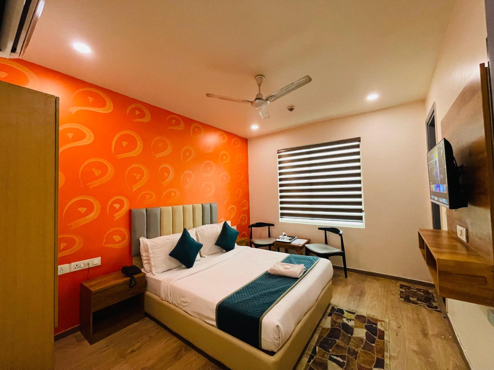 Hotel 7 Star Paschim Vihar Couple Friendly 3*