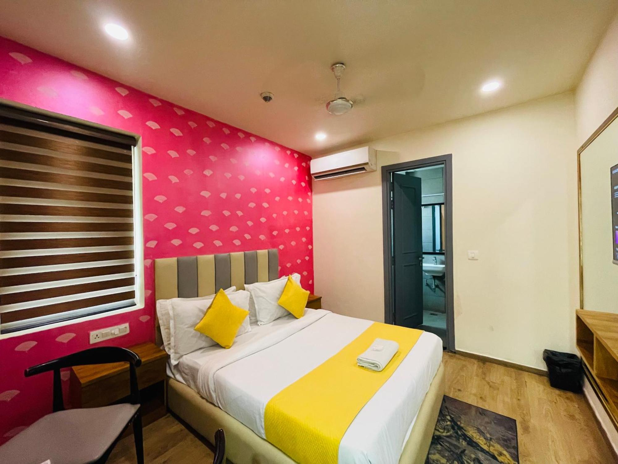 Hotel 7 Star Paschim Vihar Couple Friendly