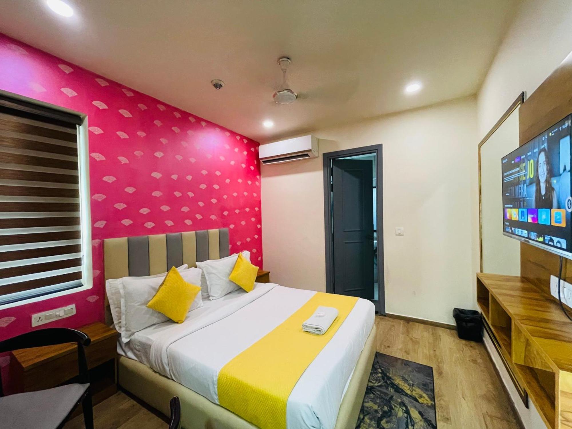 7 Star Paschim Vihar Couple Friendly Hotel 3*