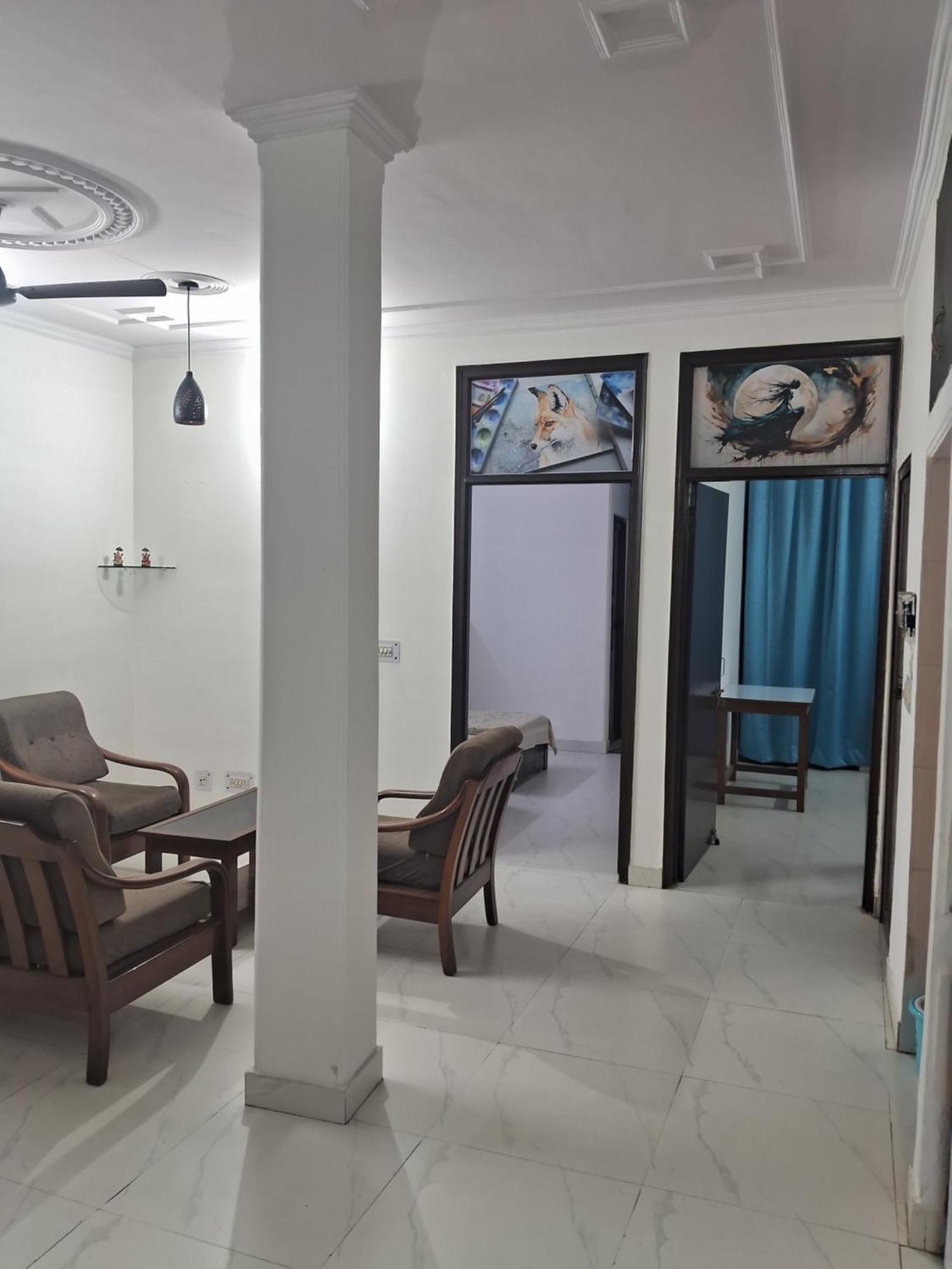 Sweet Two Bed Set Apartment New Delhi