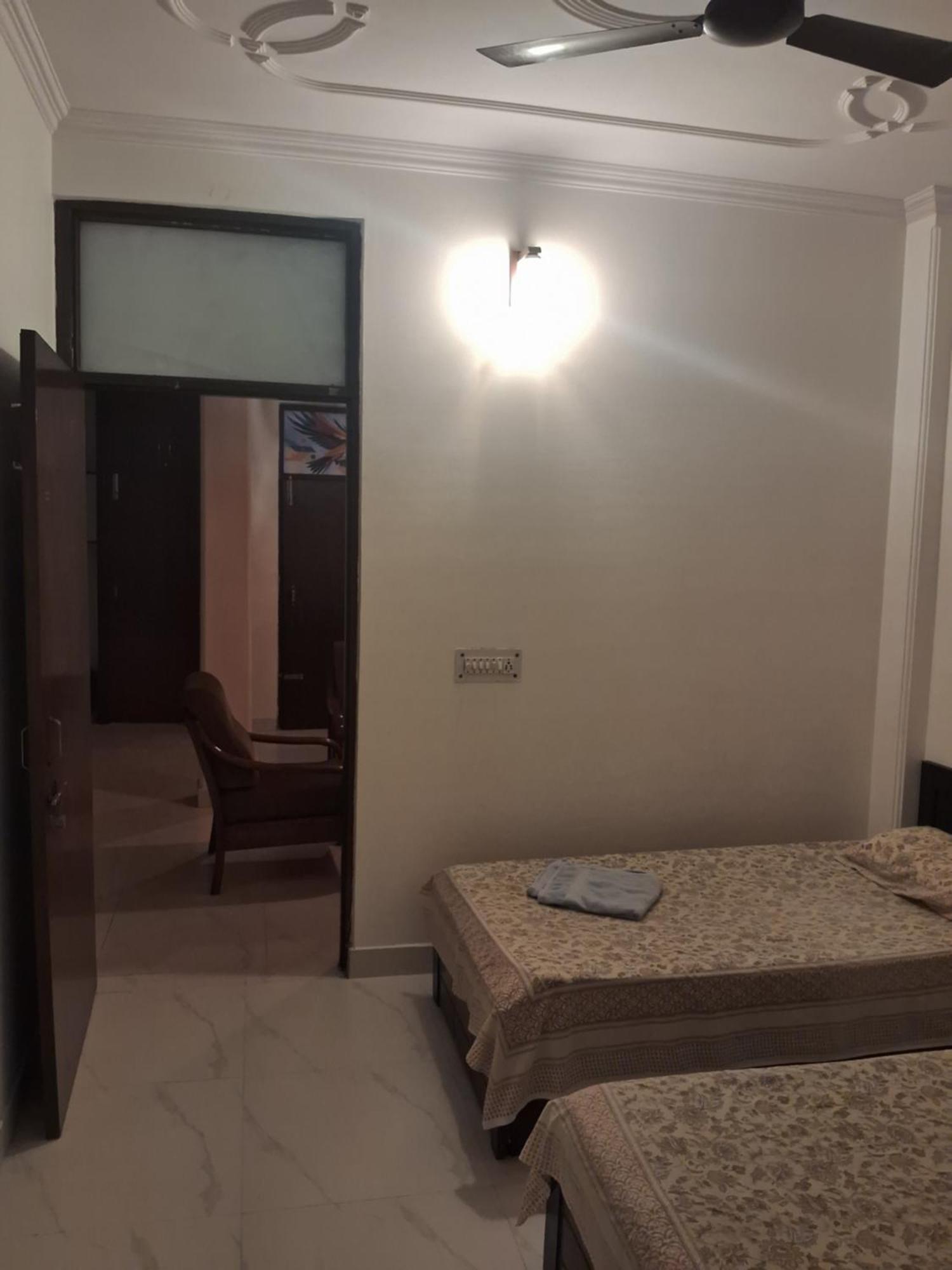 Apartment Sweet Two Bed Set New Delhi