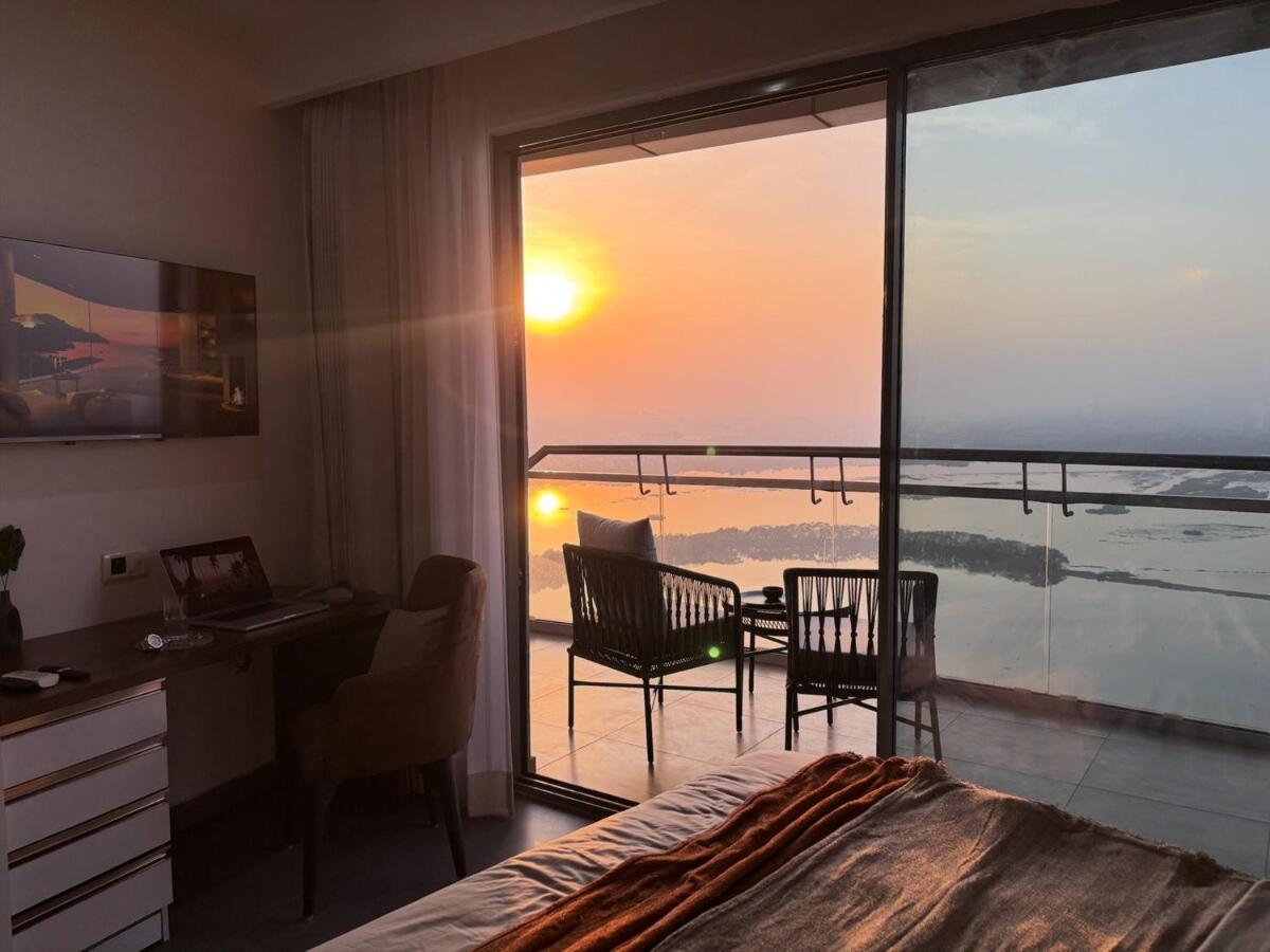 Apartment The Sunset River & Skyline View 35 Floor New Delhi
