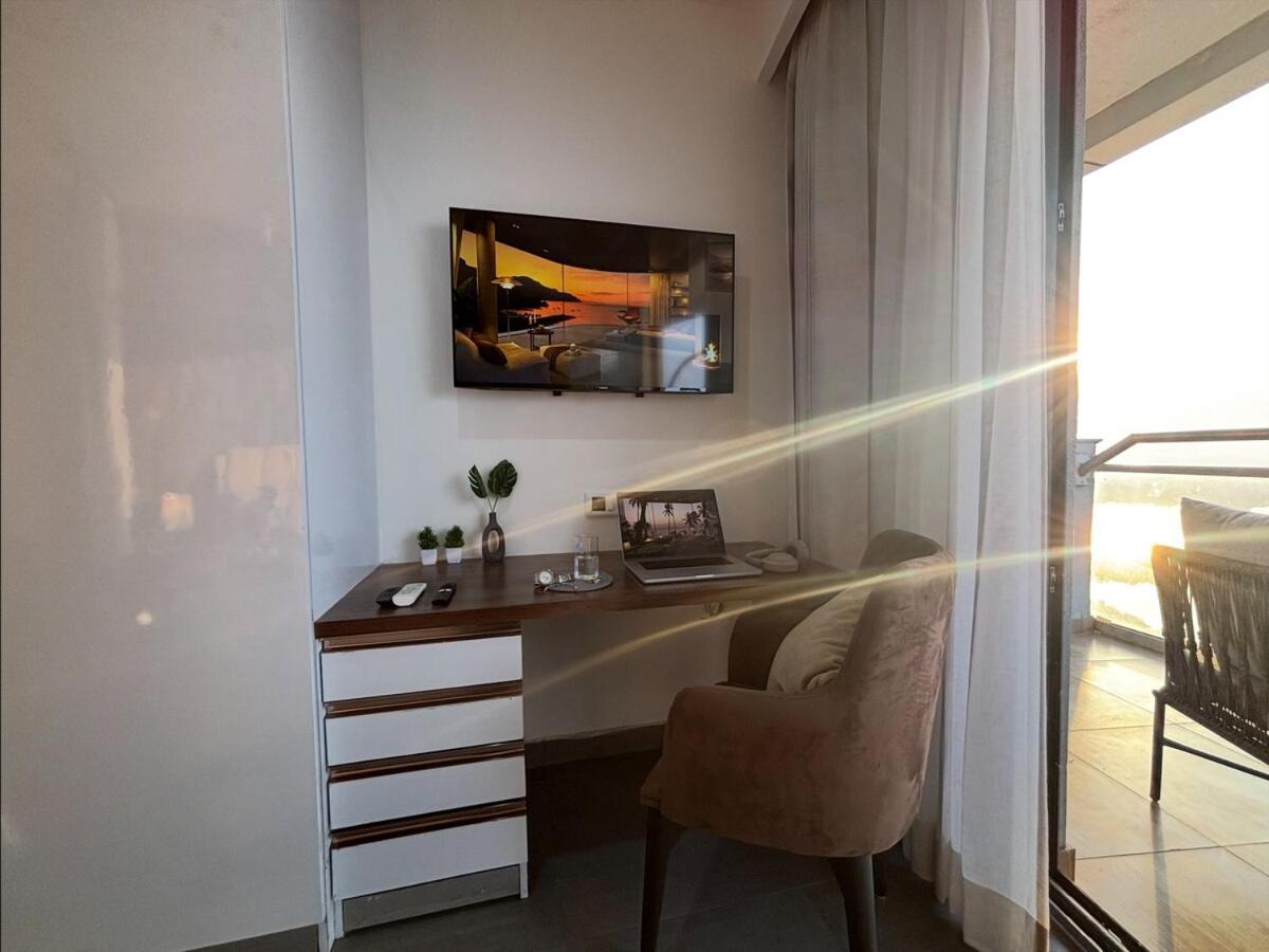 The Sunset River & Skyline View 35 Floor Apartment