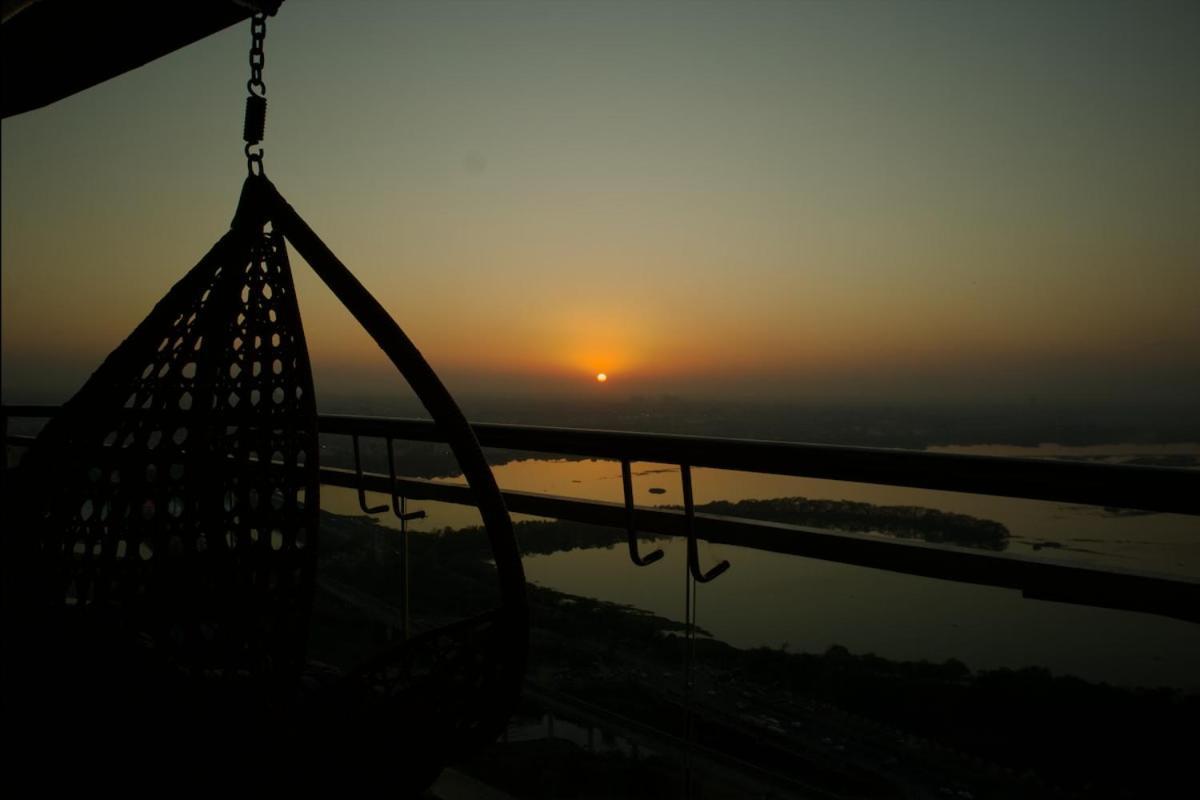 Apartment The Sunset River & Skyline View 35 Floor New Delhi