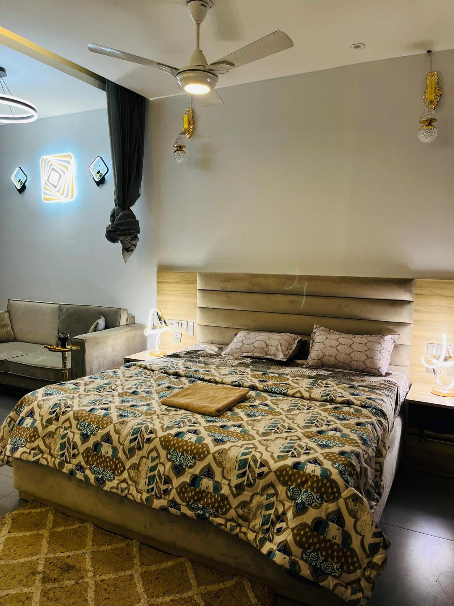 Cozy Hideout The Chill Spot * New Delhi