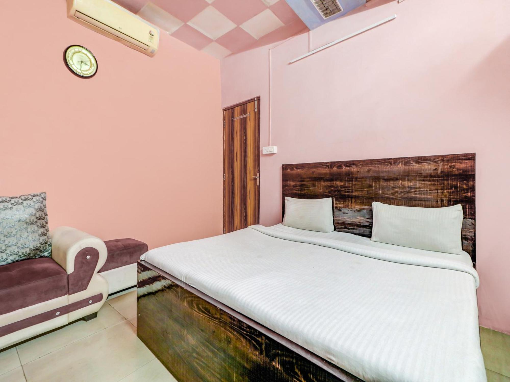 Guest house O The Shagun Residency