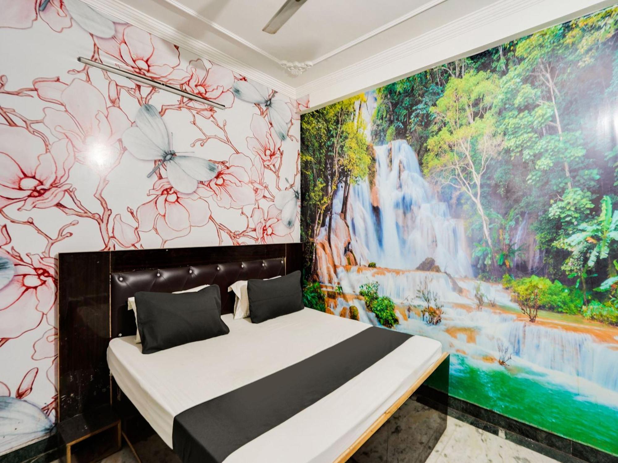 Hotel Stay Residency Near Fortis Hospital Hotel 3*
