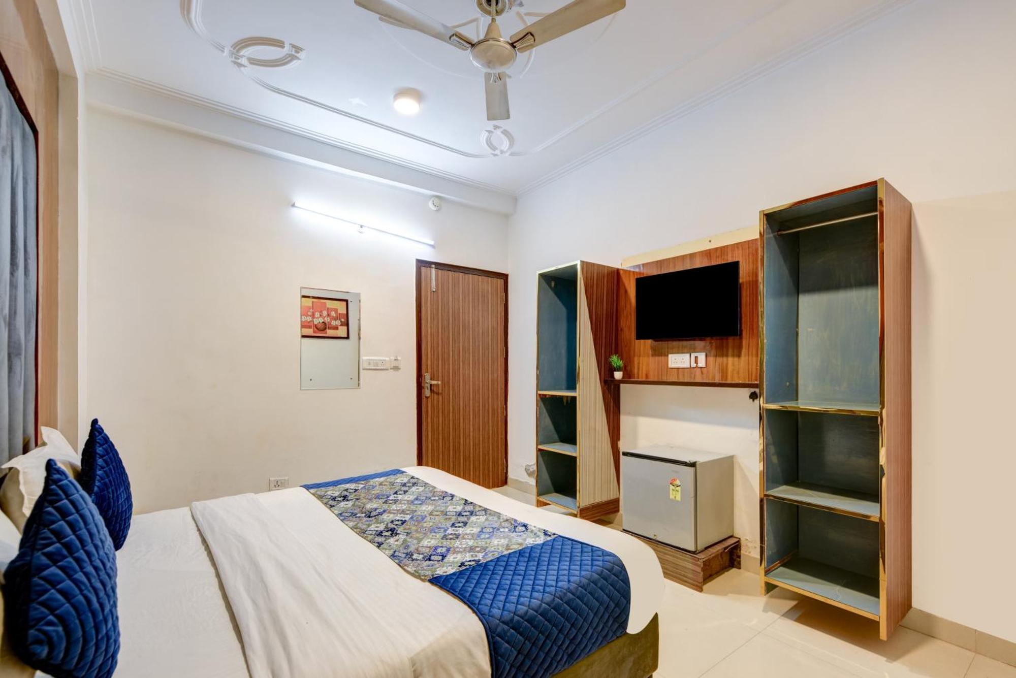 Kiara Near Delhi Airport - Free Airport Drop 4* New Delhi