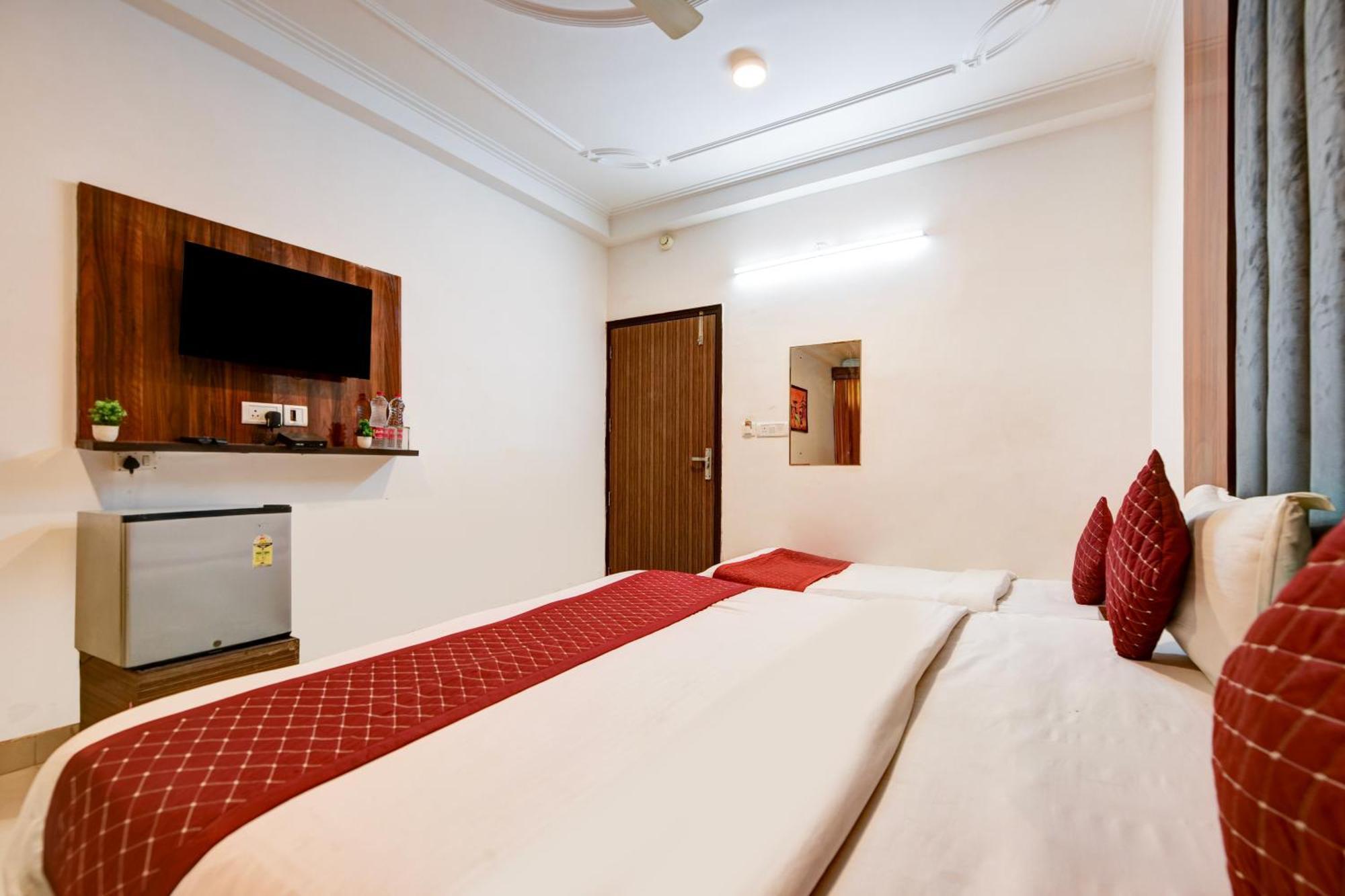 Kiara Near Delhi Airport - Free Airport Drop New Delhi