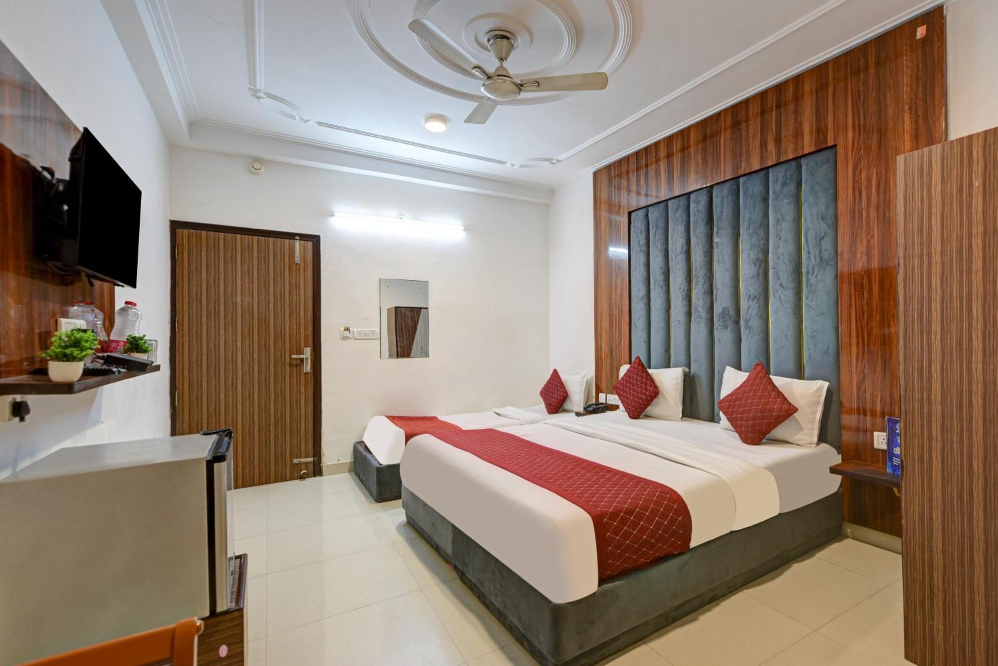 Kiara Near Delhi Airport - Free Airport Drop Hotel New Delhi