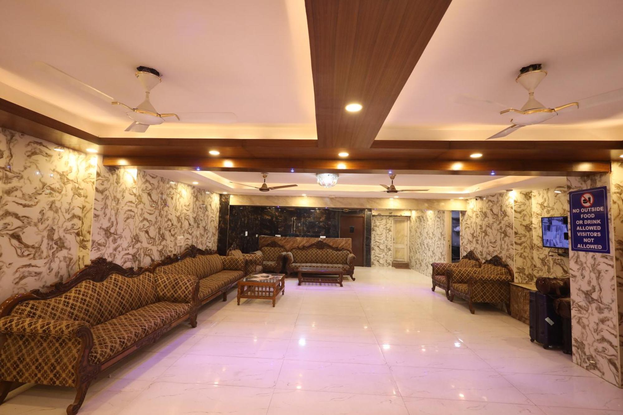 The Paramont Plaza Igi Airport Hotel Nova Deli