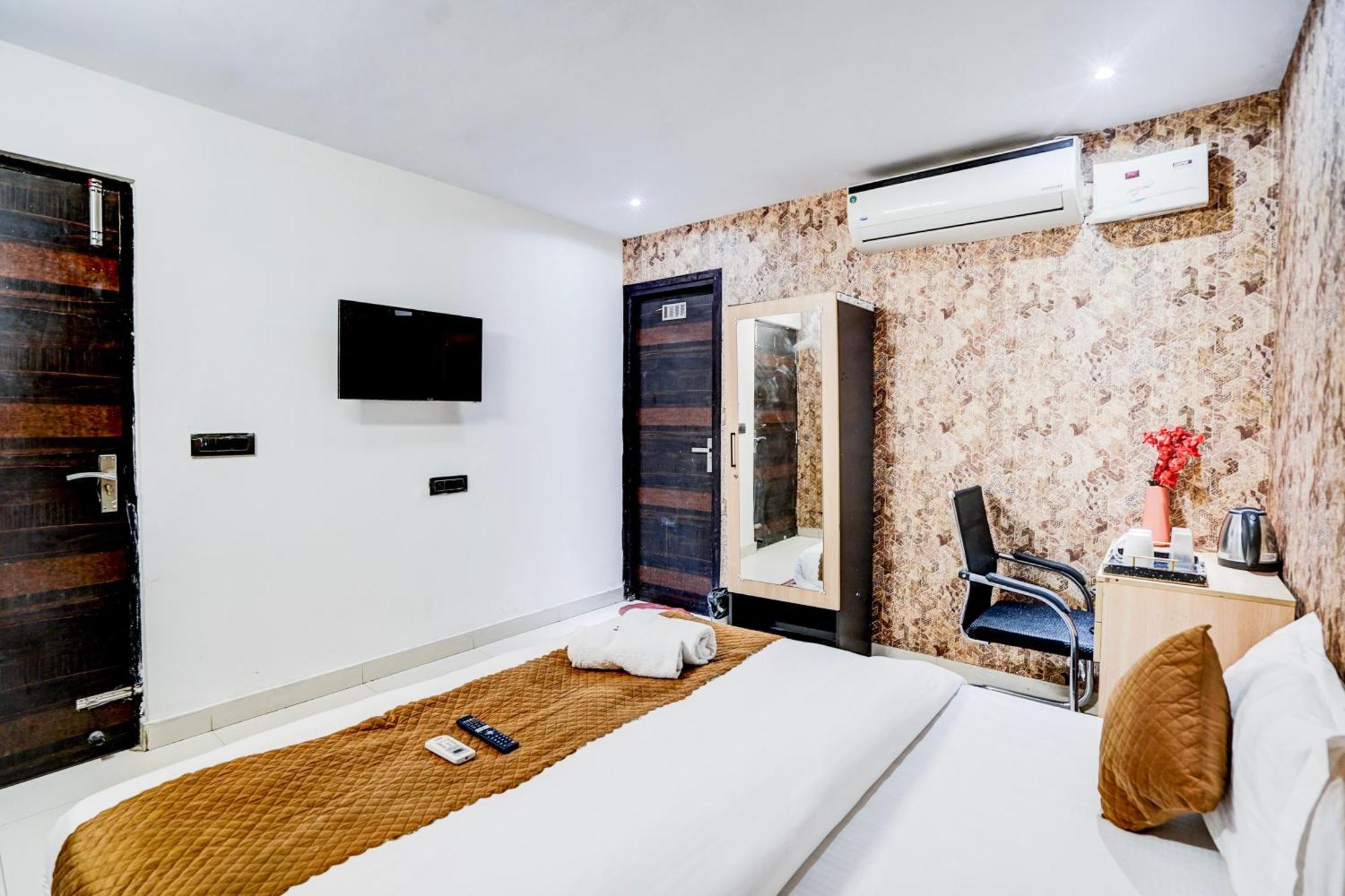 Kings Court Pitampura New Delhi