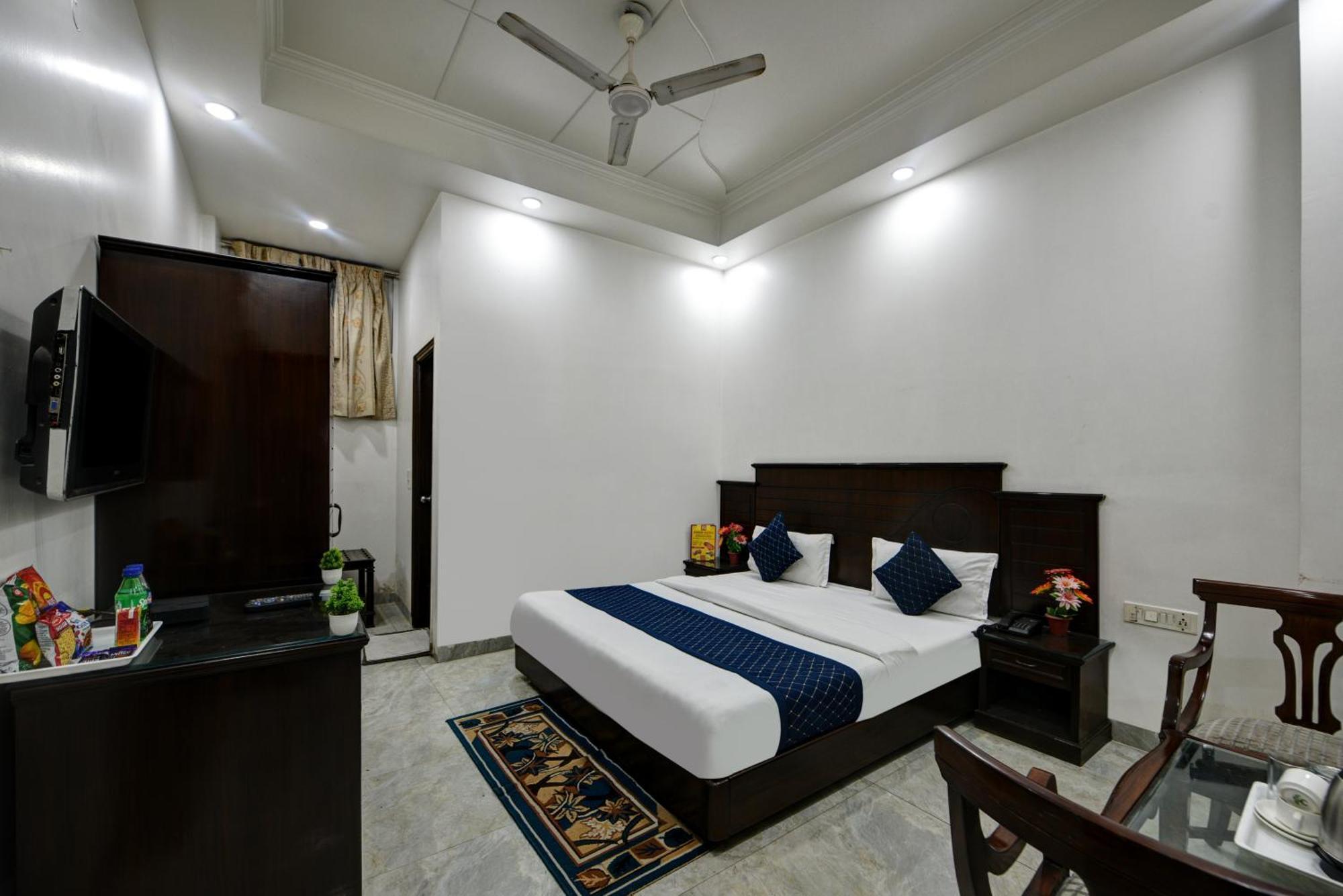 Legend International - 02 Mins From Station New Delhi