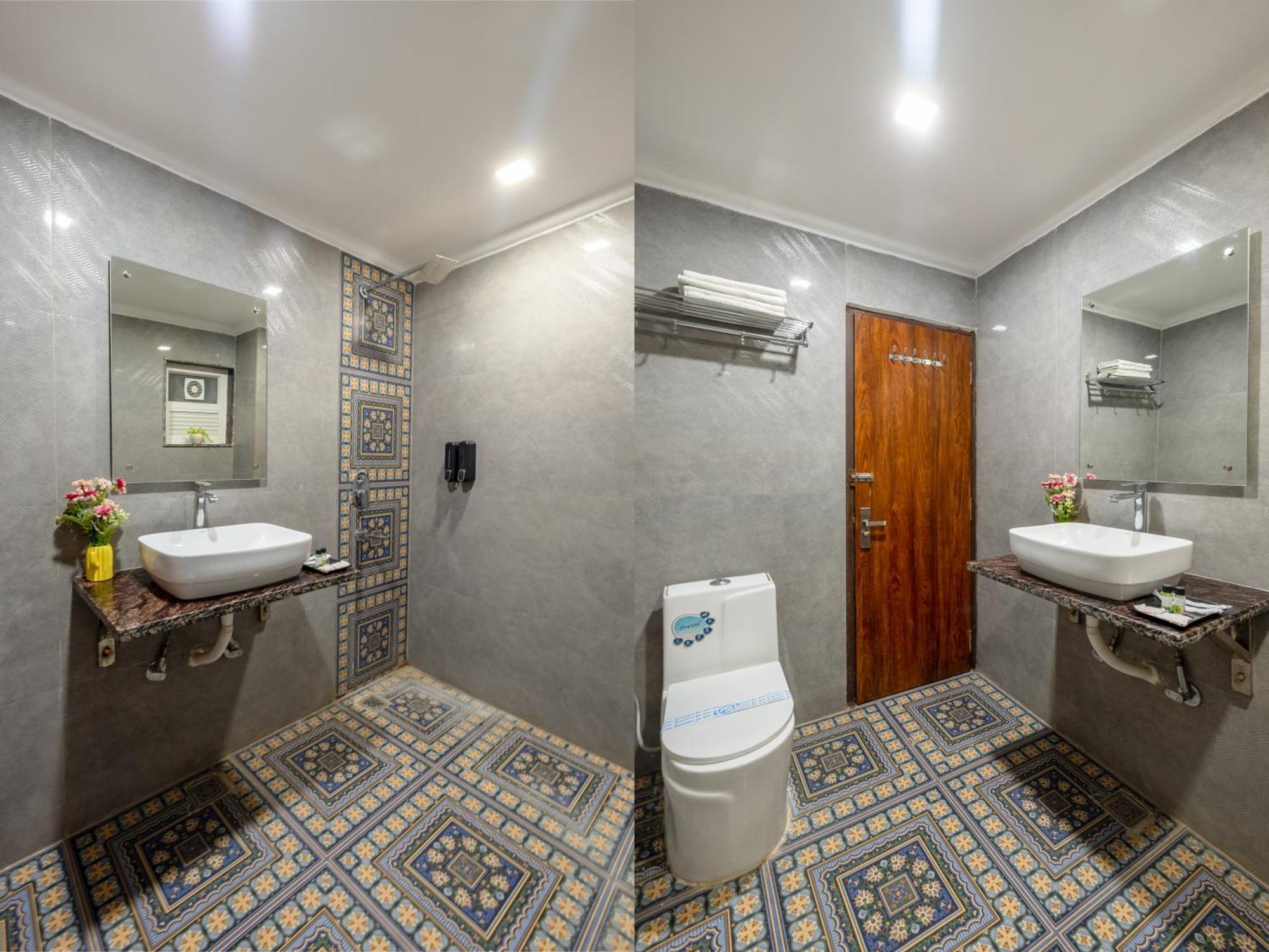 Neu Near Connaught Place & Railway Station 4*