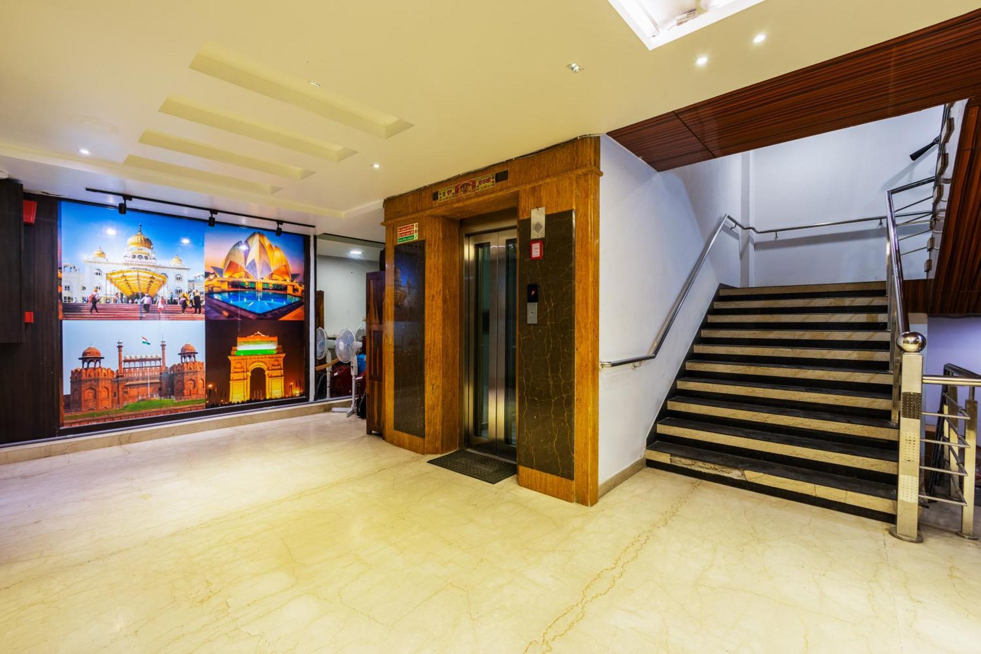 Hotel Neu Near Connaught Place & Railway Station New Delhi