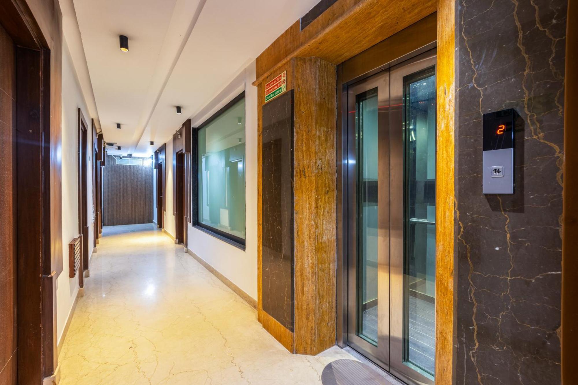 Neu Near Connaught Place & Railway Station Hotel New Delhi