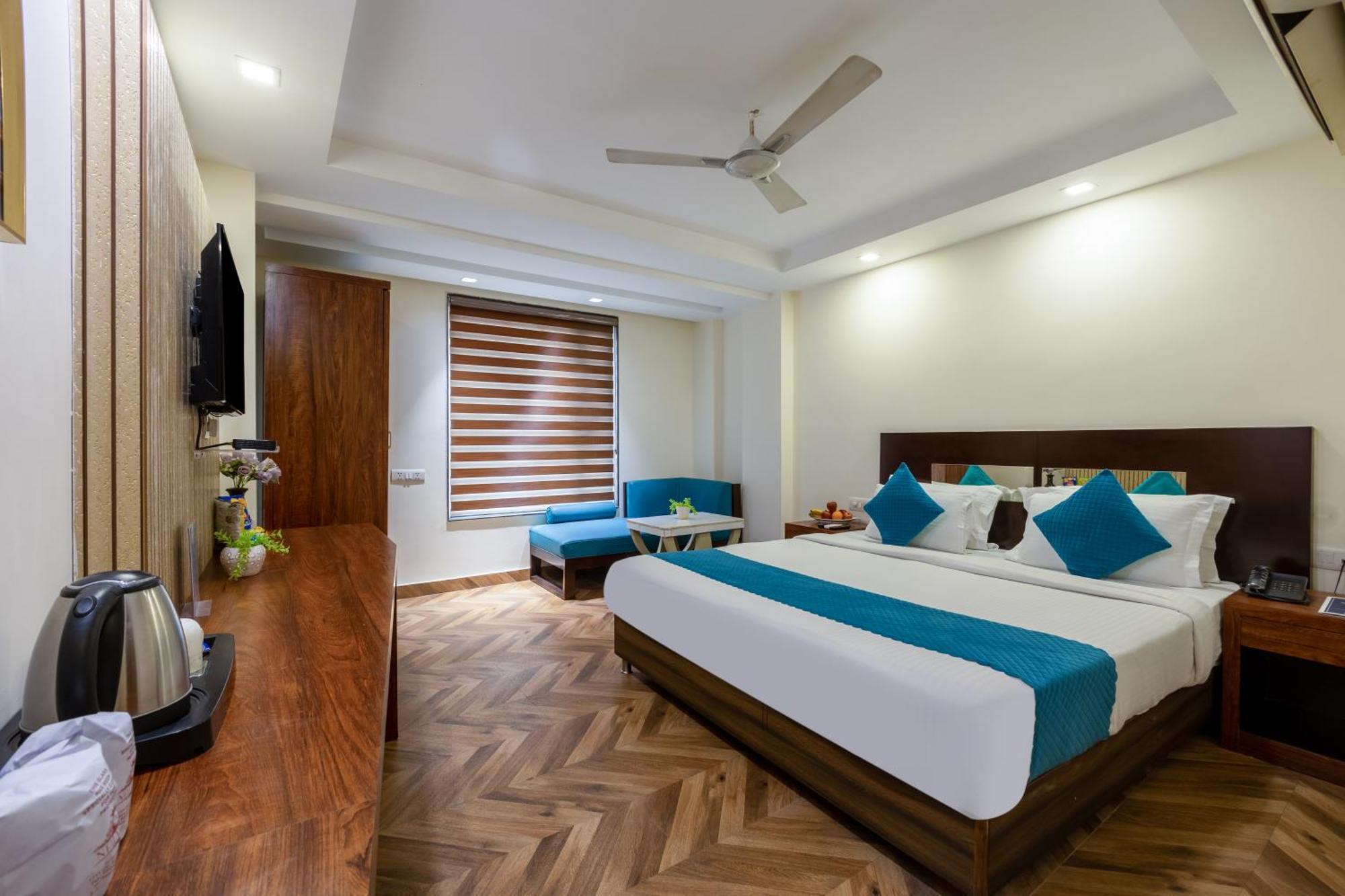 Hotel Neu Near Connaught Place & Railway Station New Delhi