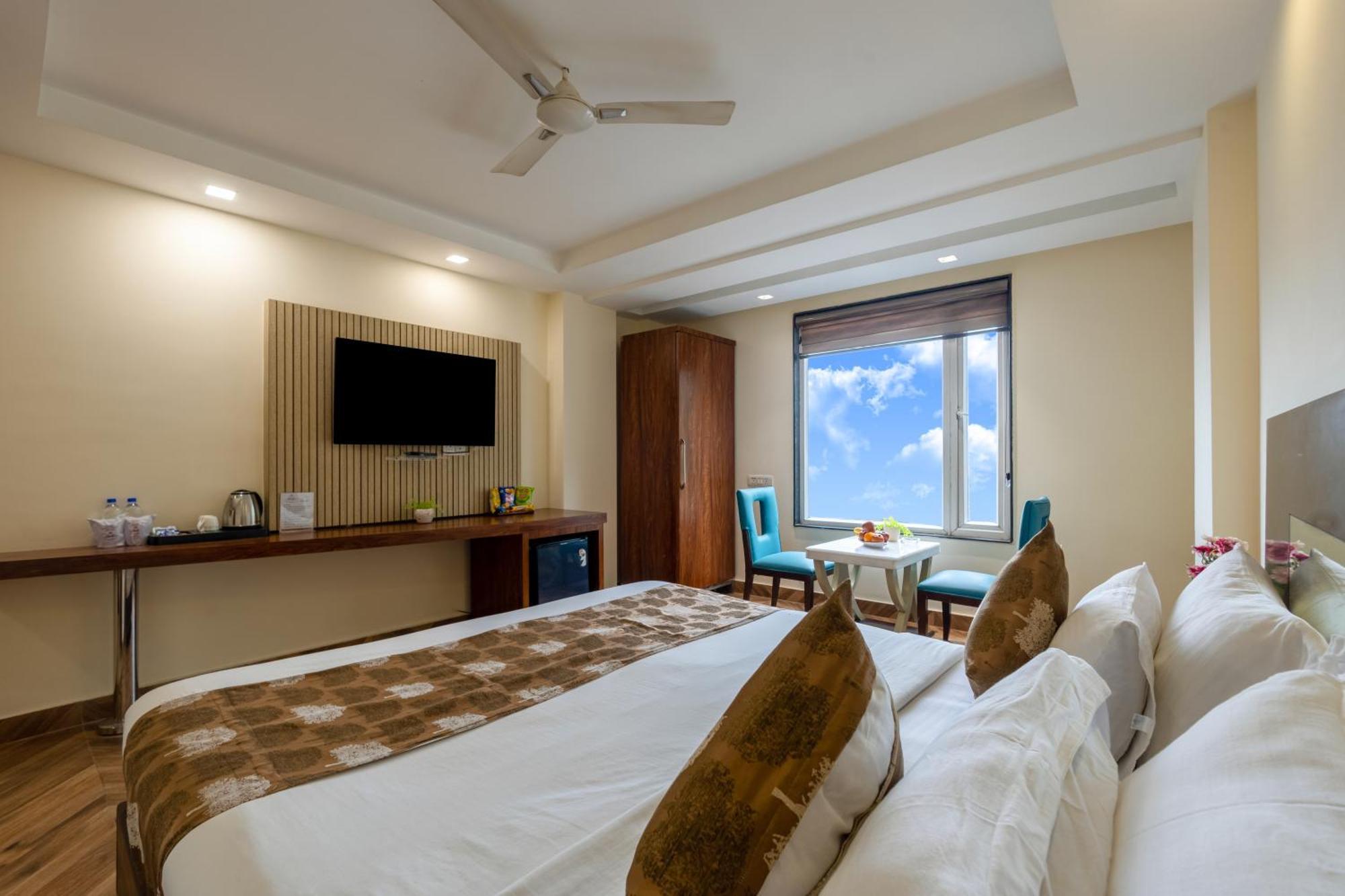 Neu Near Connaught Place & Railway Station 4*