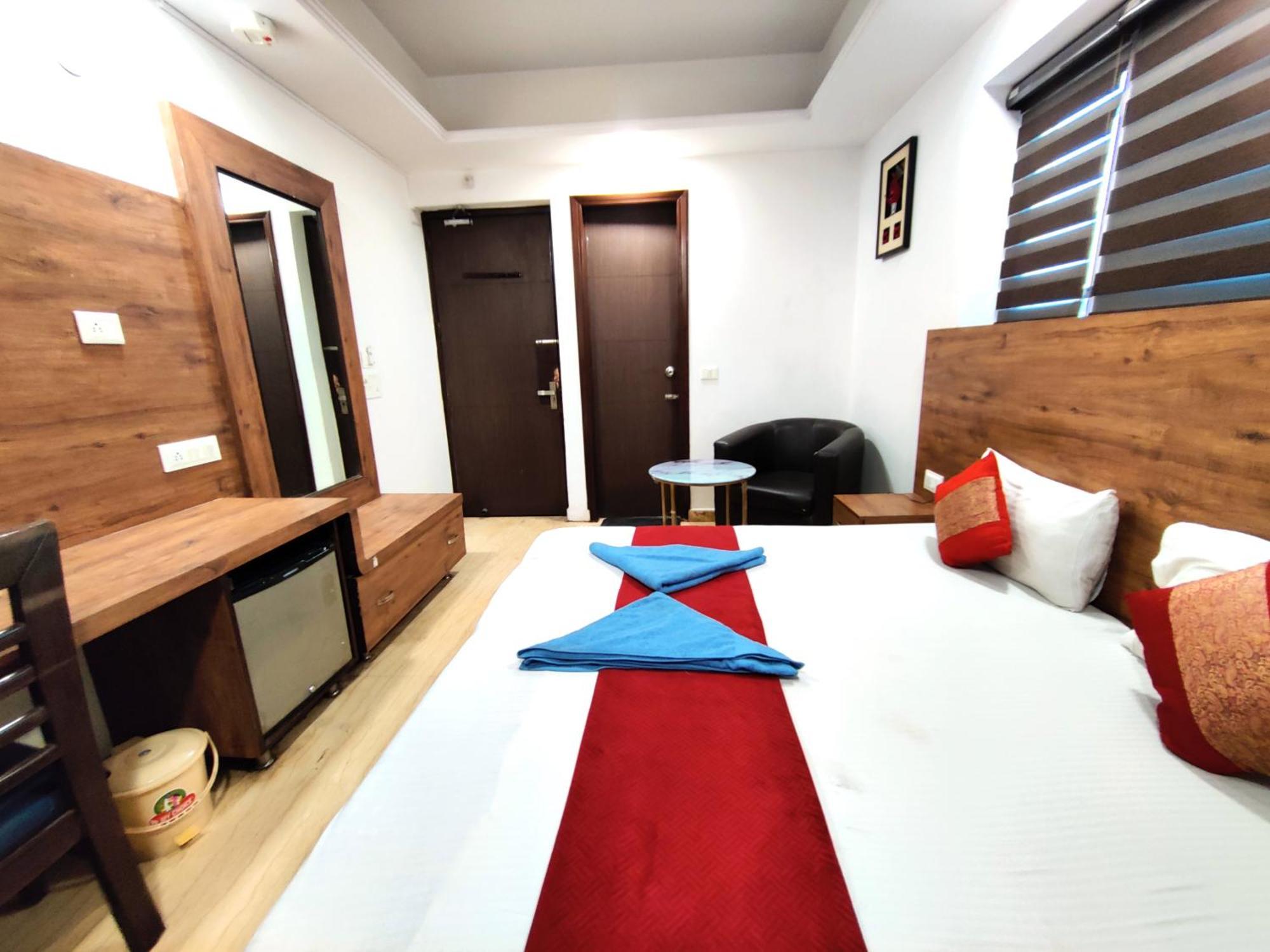 La Vista Karol Bagh Delhi Hotel New Delhi