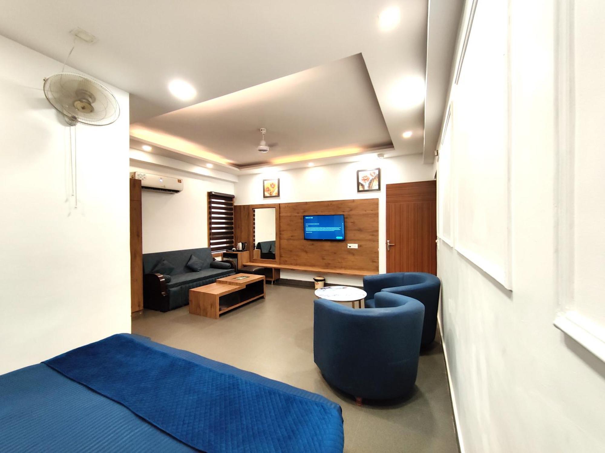 La Vista Karol Bagh Delhi Hotel 3*