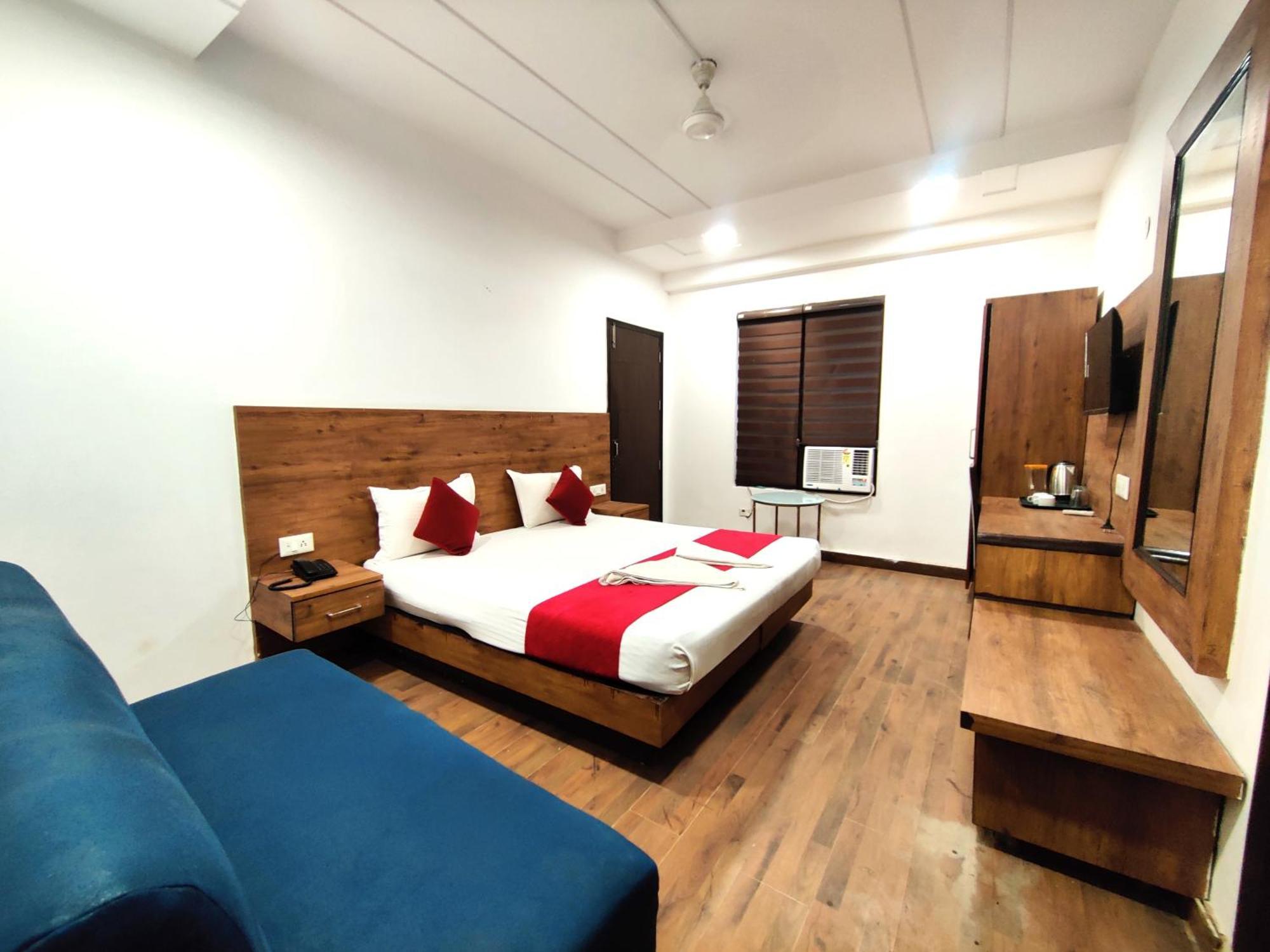 Hotel La Vista Karol Bagh Delhi New Delhi