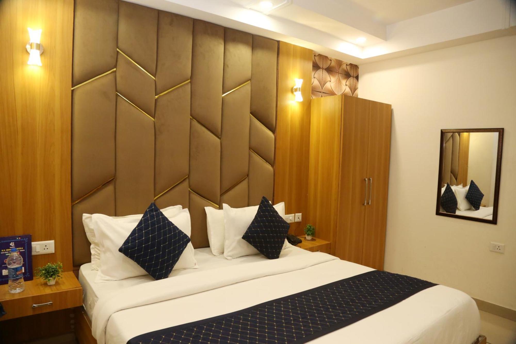 Grand Atlantiis Near Delhi Igi Airport Hotel 4*